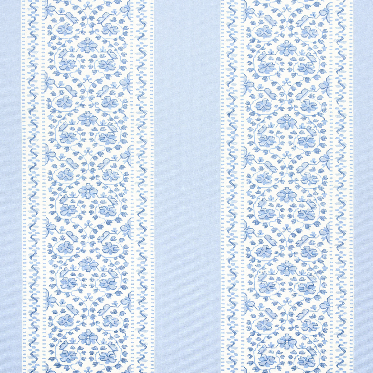 Purchase 180740 | Bouquet Toss, Indigo - Schumacher Fabric