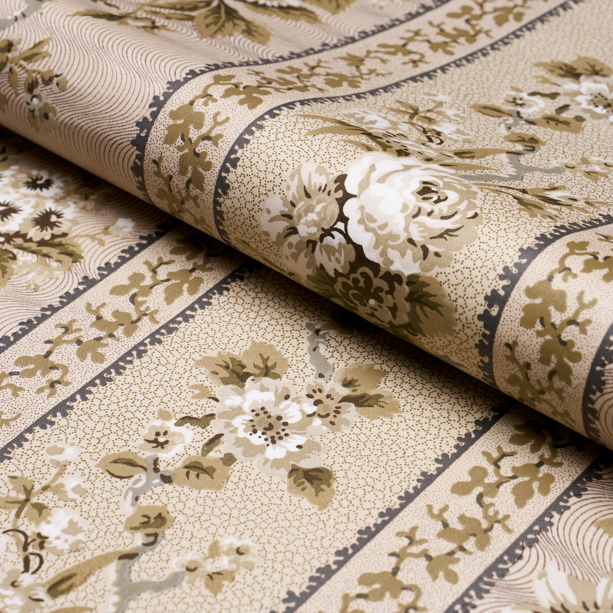 Purchase 182041 | Elizabeth Chintz, Neutral - Schumacher Fabric