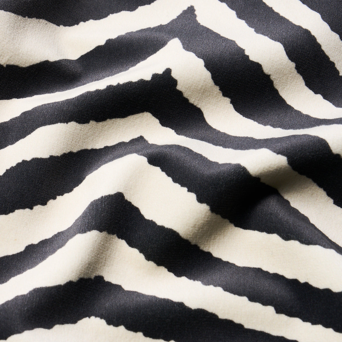 Purchase 182440 | Blixen Velvet, Graphite - Schumacher Fabric