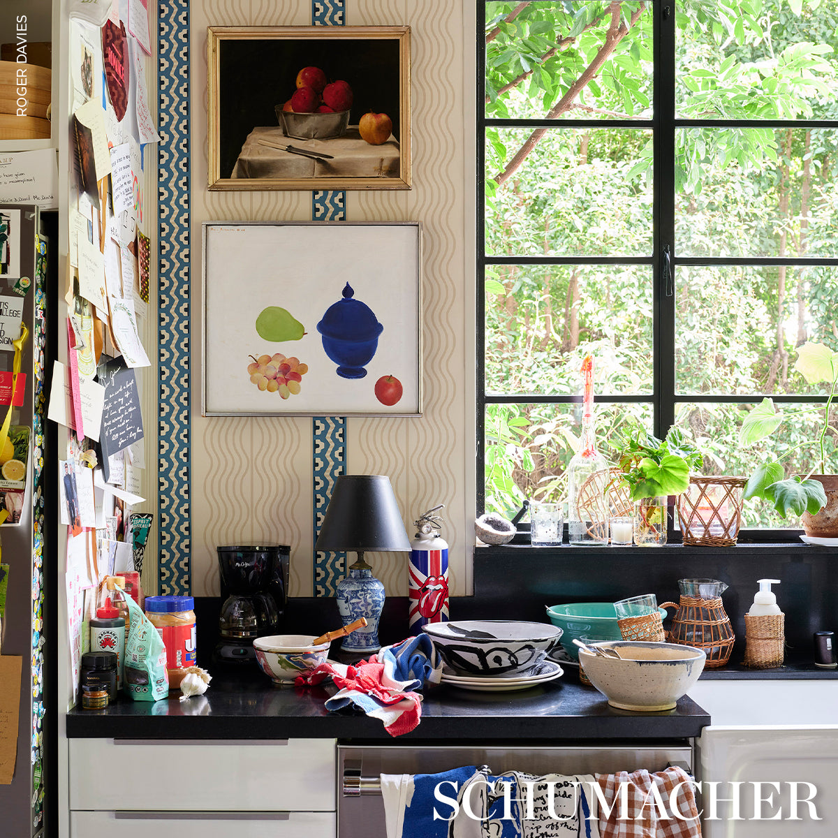 Purchase 5018302 | Crème Anglaise, English Cream/Denim Blue - Schumacher Wallpaper