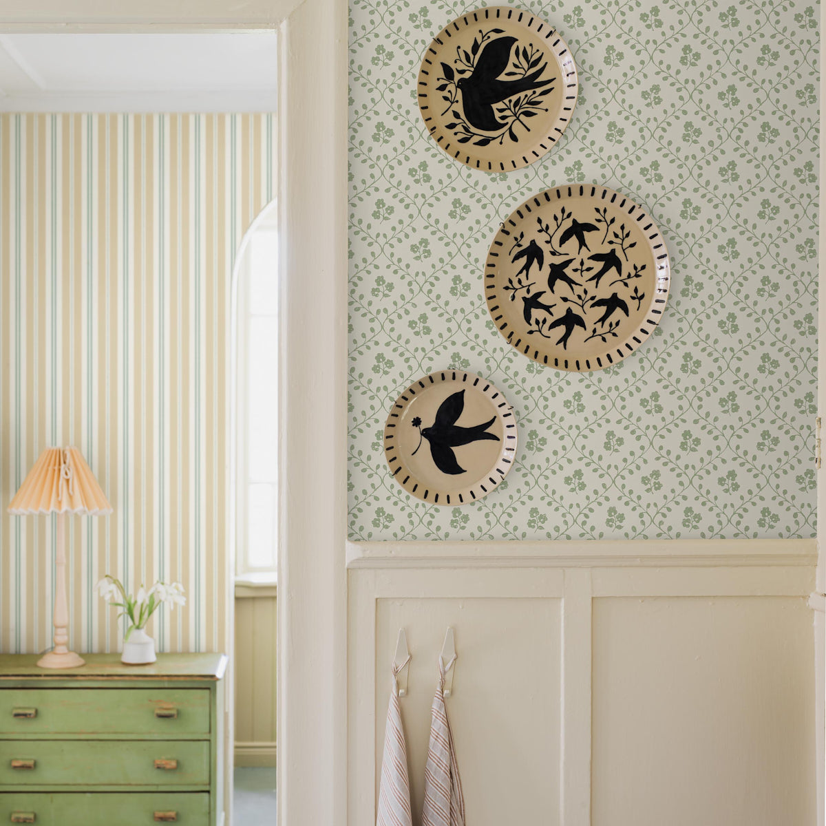 Purchase 5823 | Idun, Green - Borastapeter Wallpaper