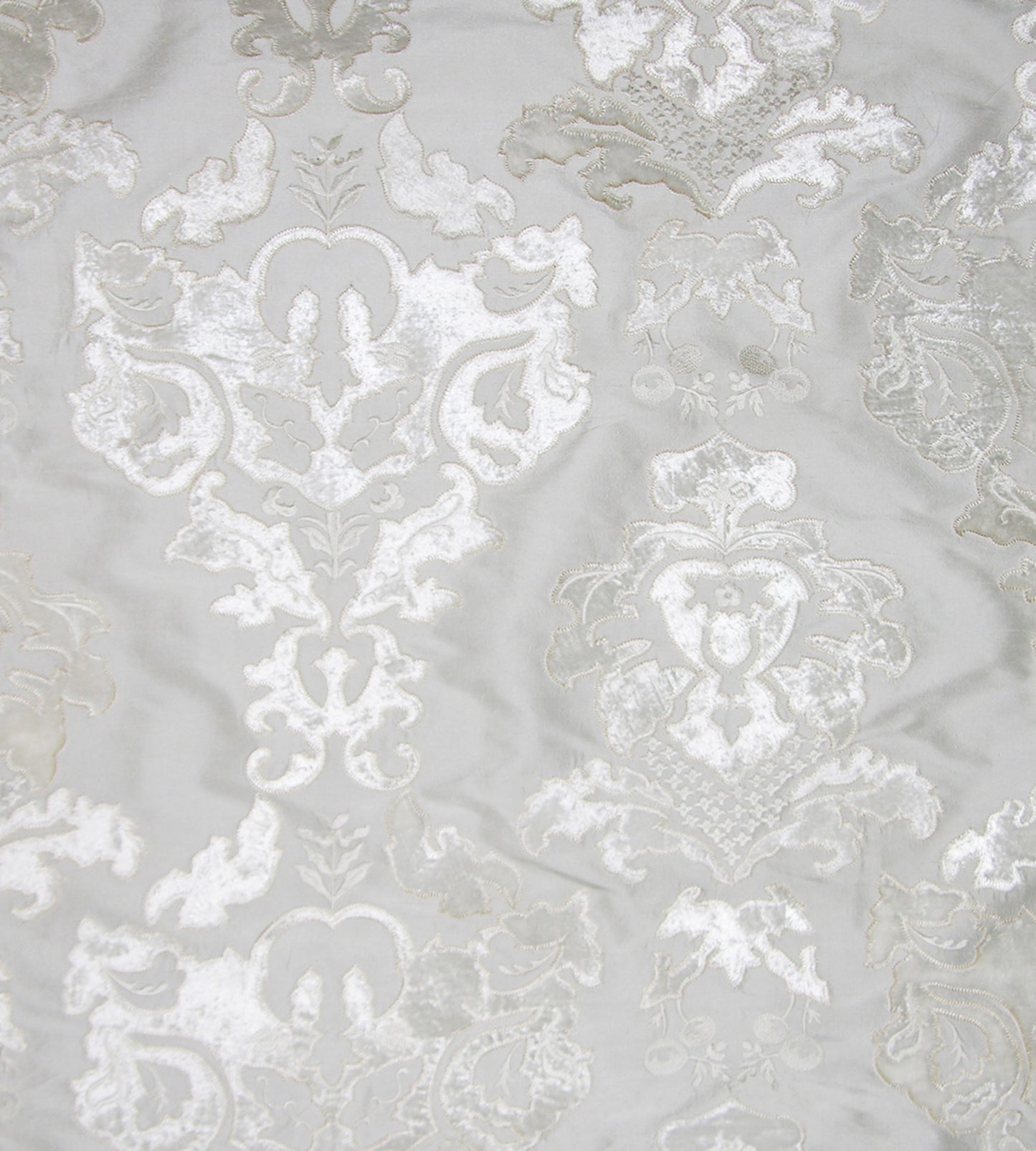 Purchase Old World Weavers Fabric Product HC 00017785, Palazzo Ricci Silk Ivory 1