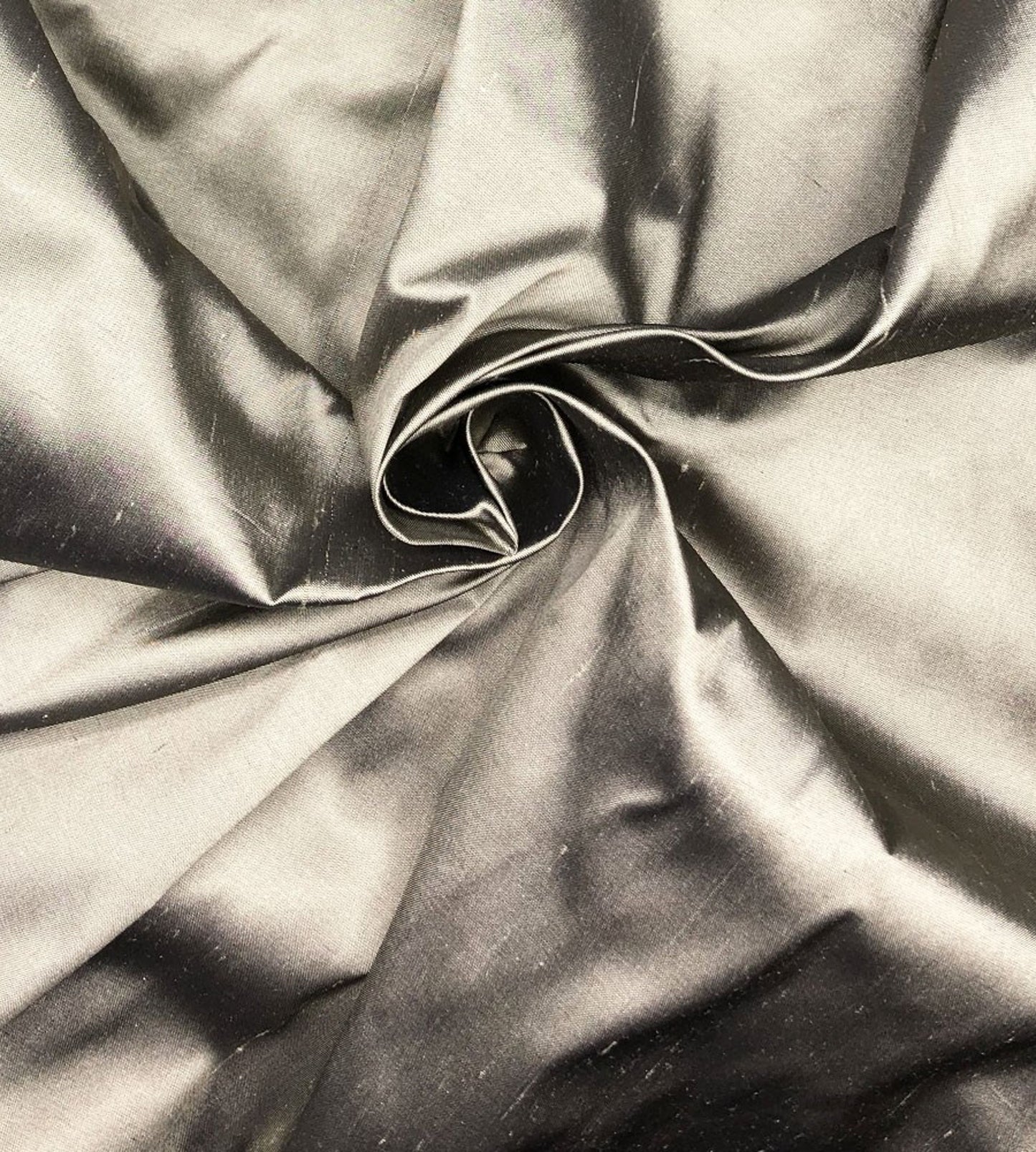 Purchase Old World Weavers Fabric Pattern number LB 0012214C, Dupioni Solids Moss 2