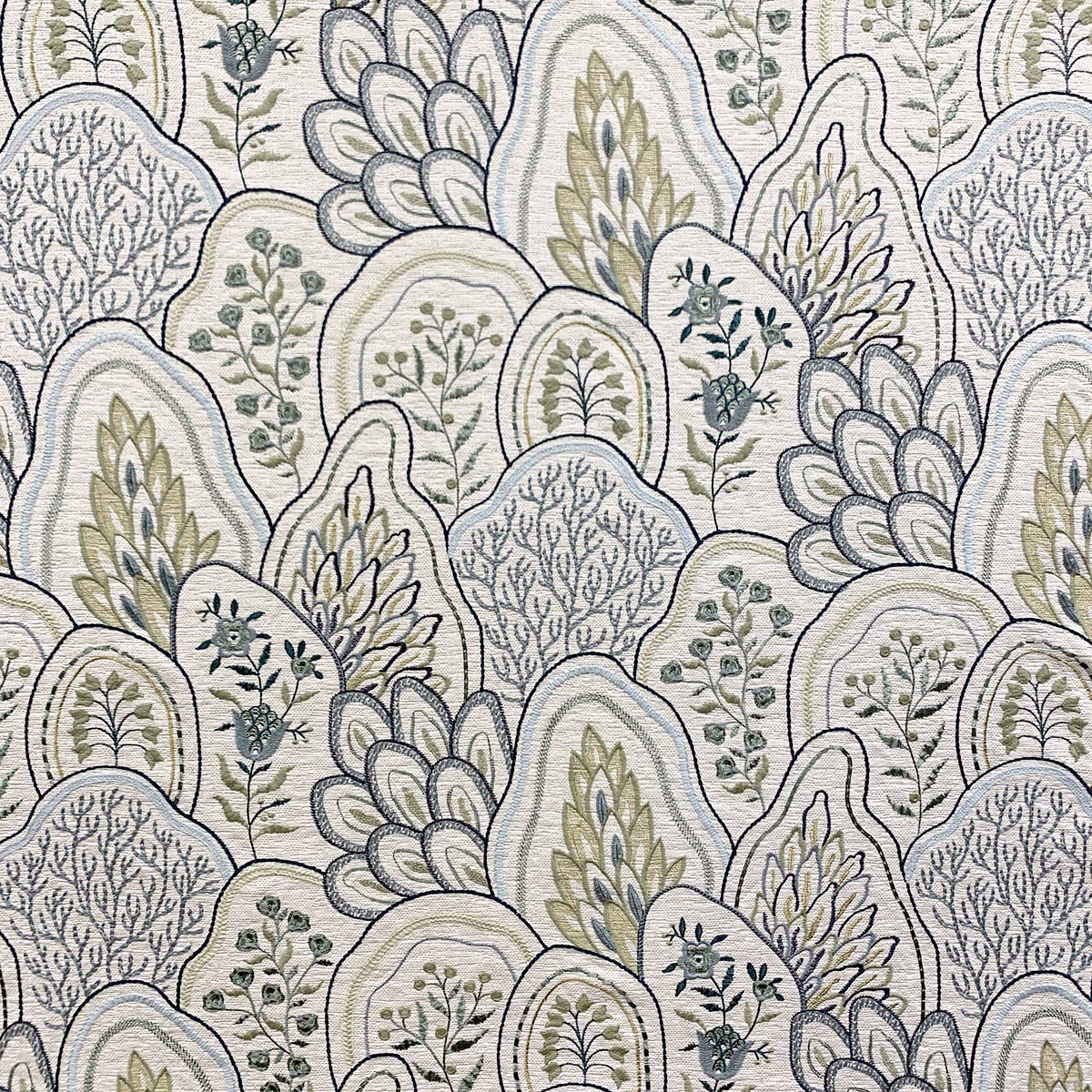 10393 Louisa Serene