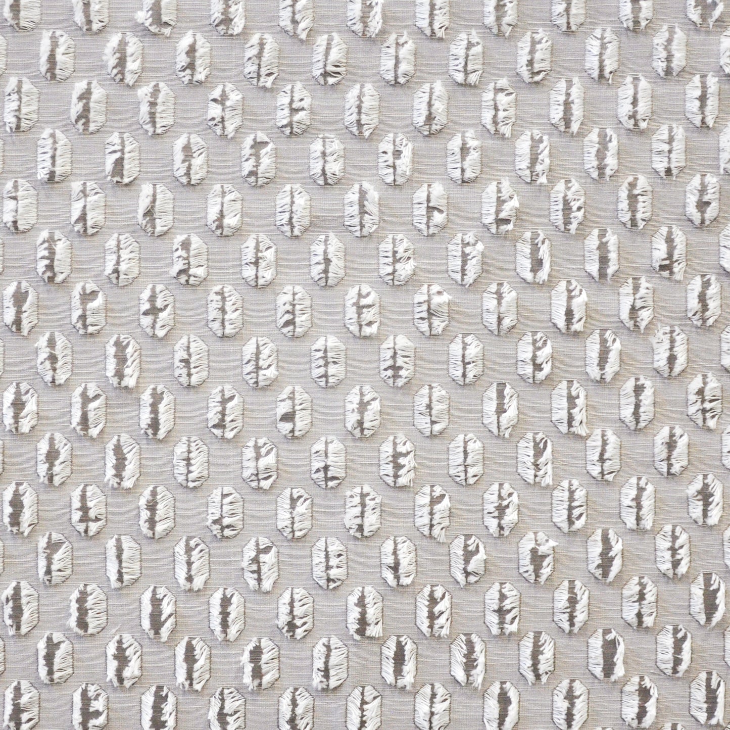 Lucarno | # 523 Urban Grey - Maxwell Fabric