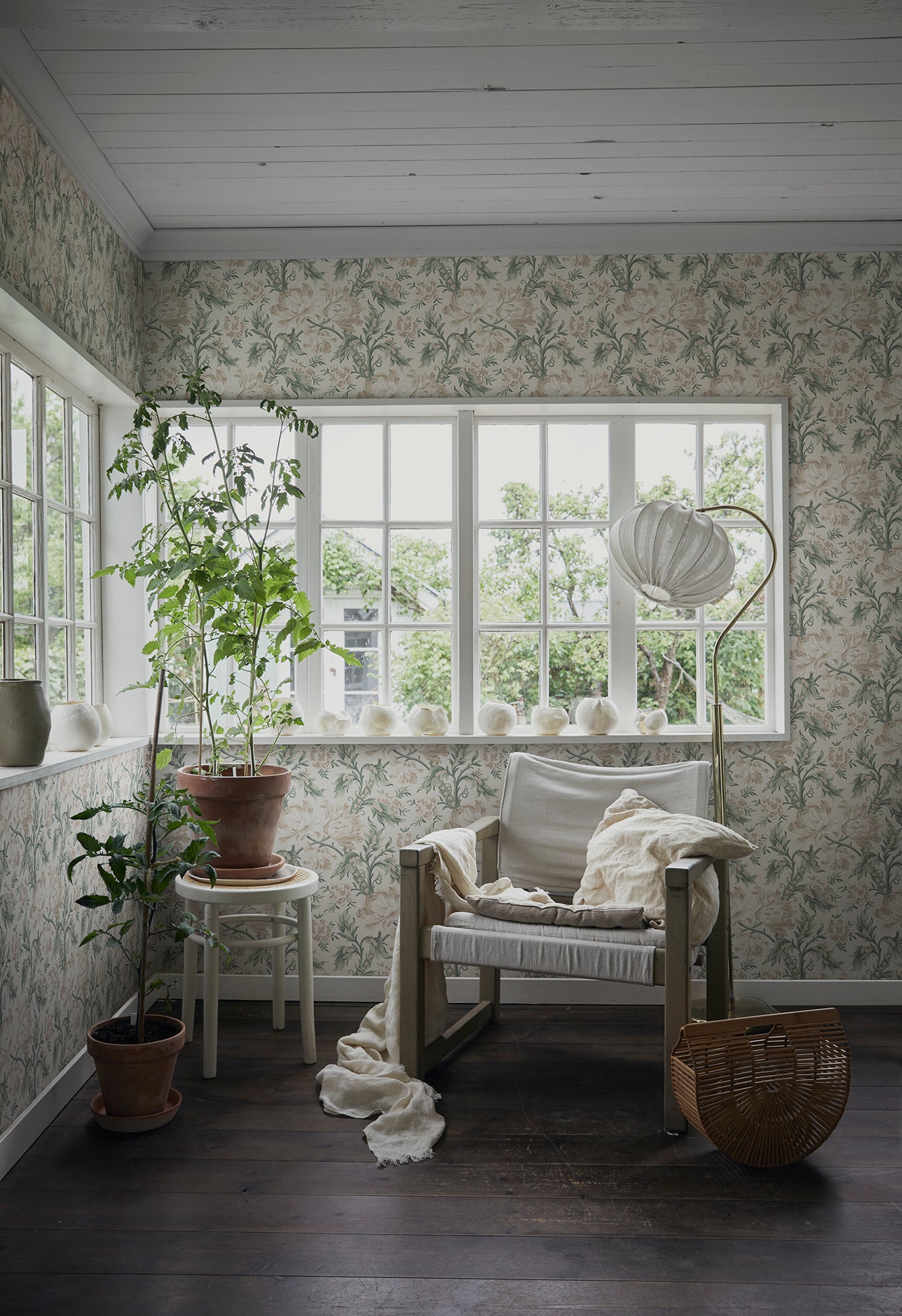 Purchase Sandberg Wallpaper Item 2028-06-21 pattern name Amelia color name Eggshell.