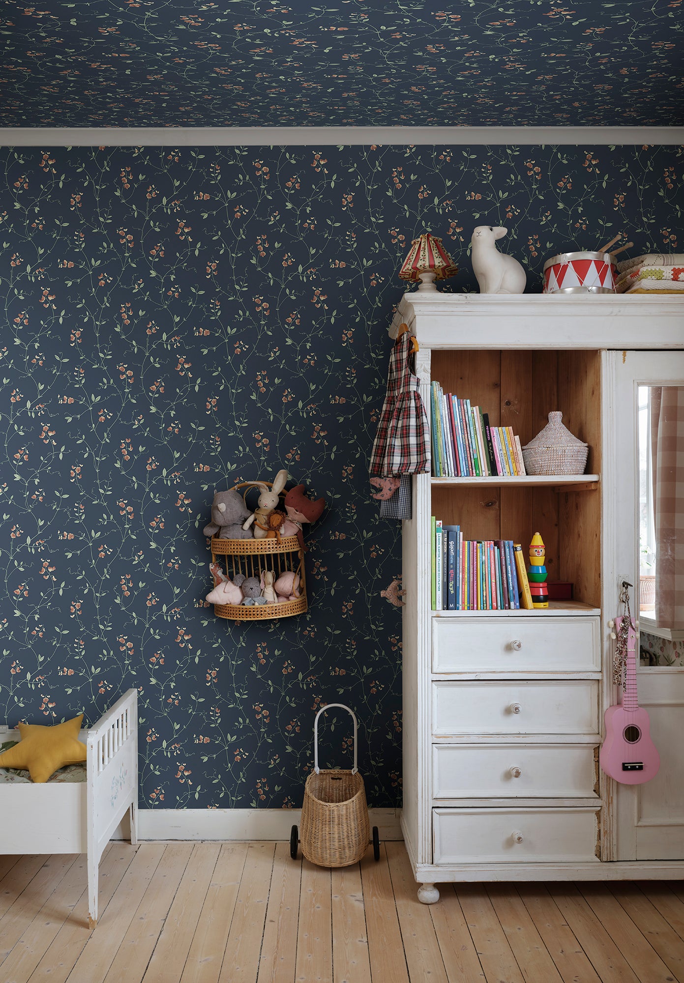 Purchase Sandberg Wallpaper Item 2029-04-10 pattern name Sanna color name Classic Blue.