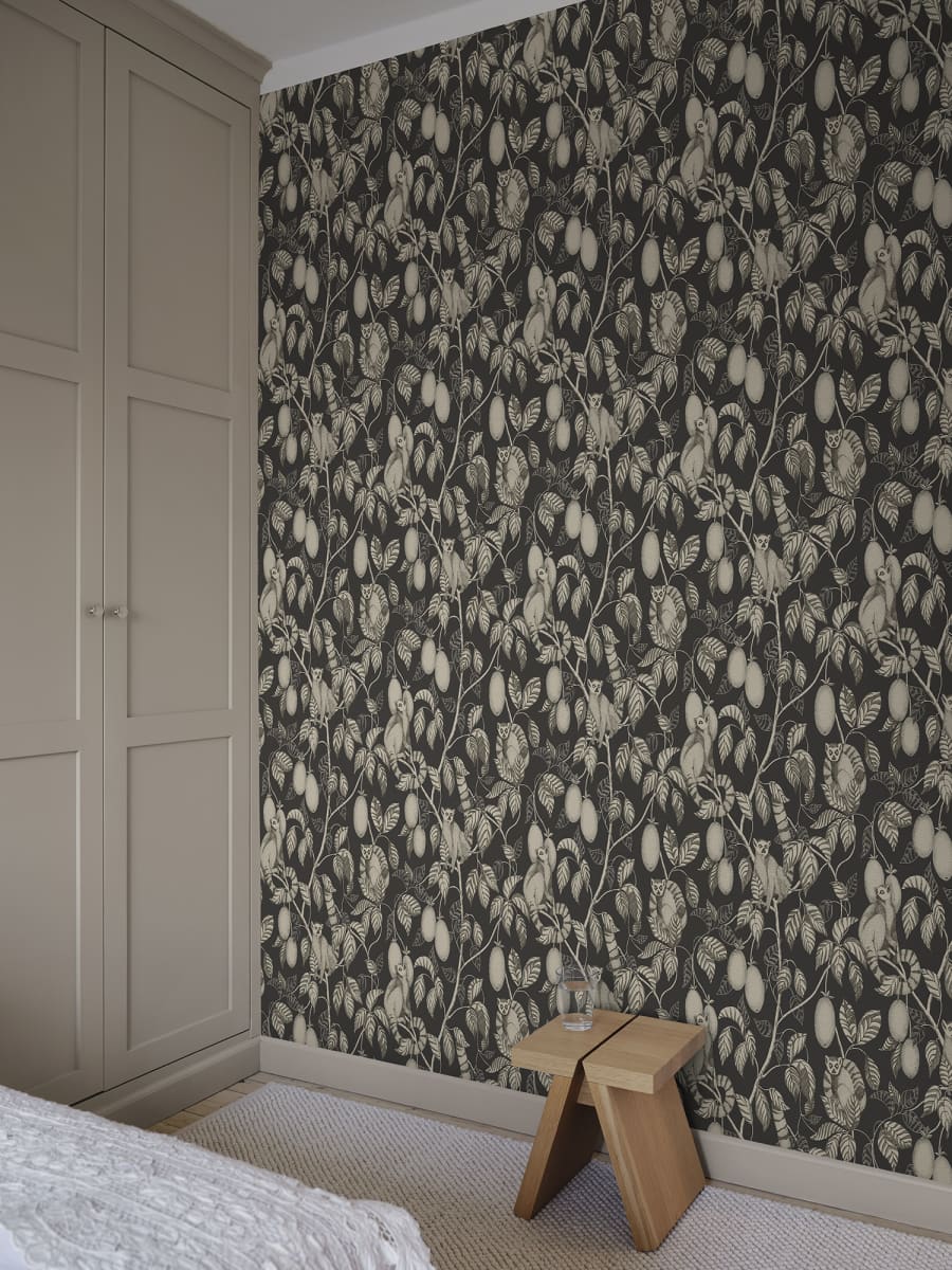 Sandberg Wallpaper Item S10631 pattern name & color Elliot, Graphite from the collection Familjen.