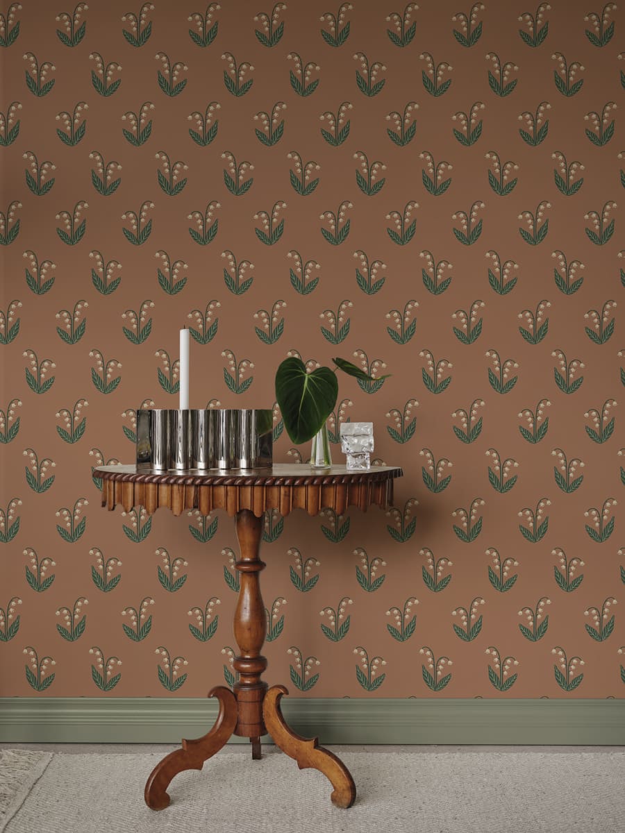 Sandberg Wallpaper Item# S10636 pattern name & color Lilly, Terracotta from the collection Familjen.