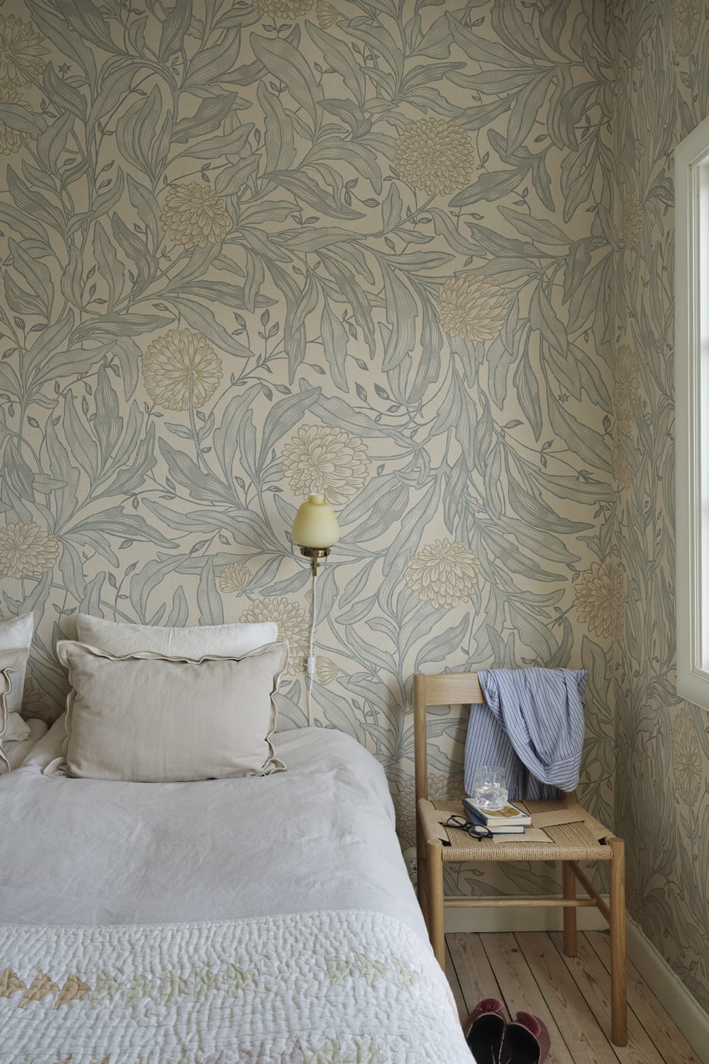 Sandberg Mural Item S10767 pattern name & color Olof Mural, Misty Blue from the collection Kolonin II.