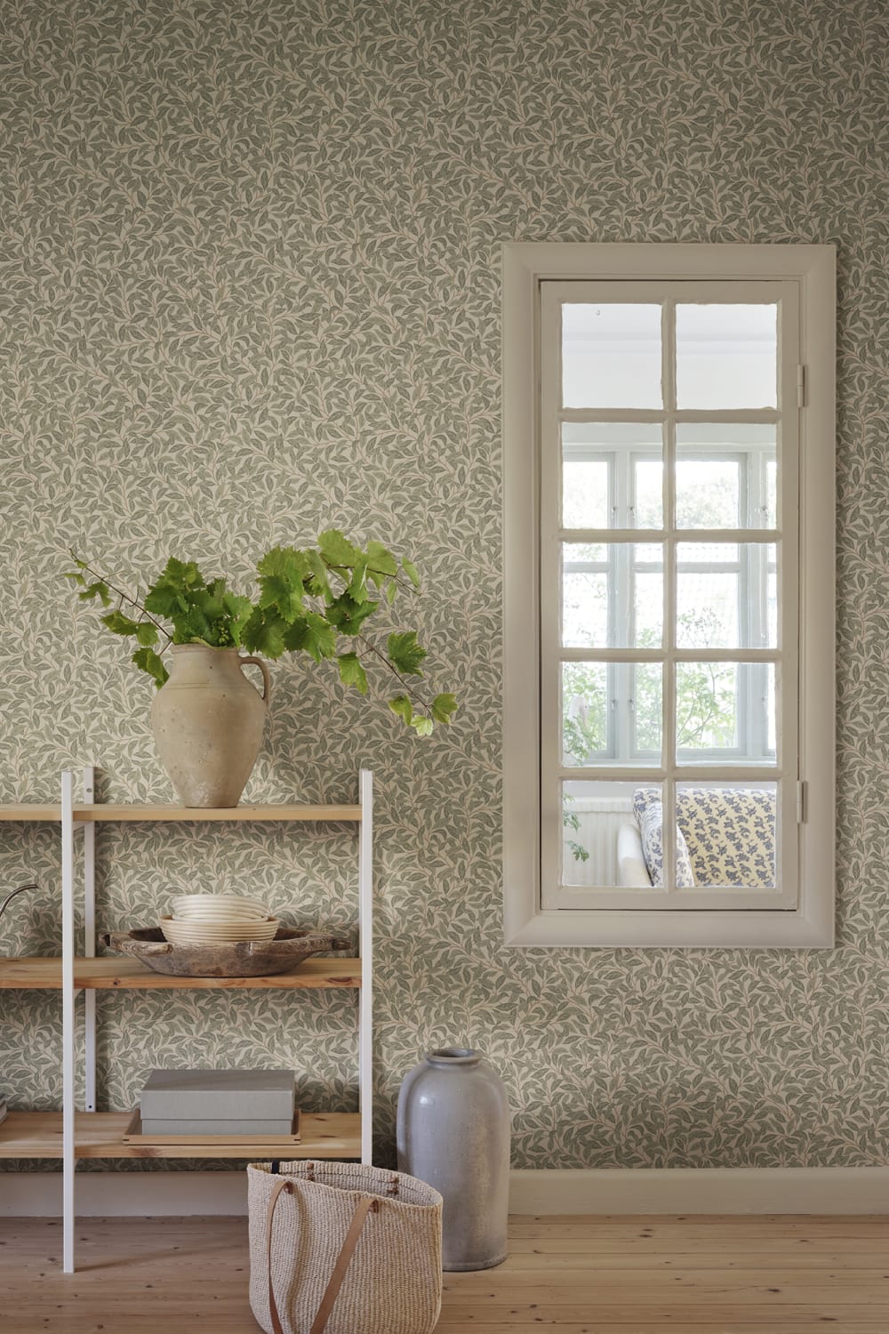 Sandberg Wallpaper pattern name & color Jonas, Garden Green from the collection Kolonin II.