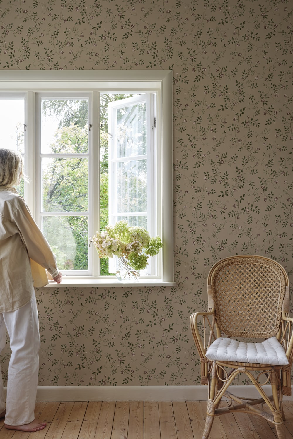 Sandberg Wallpaper Item S10788 pattern name & color Henny, Beige from the collection Kolonin II.