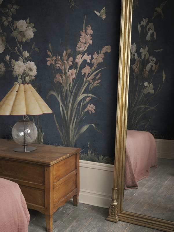 Product# S10816 Sandberg Mural pattern name & color Nicola, Classic Blue from the collection Villa Como.