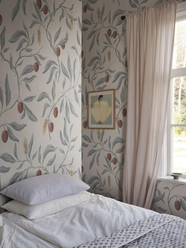 Buy Sandberg Mural Item# S10846 pattern name & color Vinnie Mural, Misty Blue.