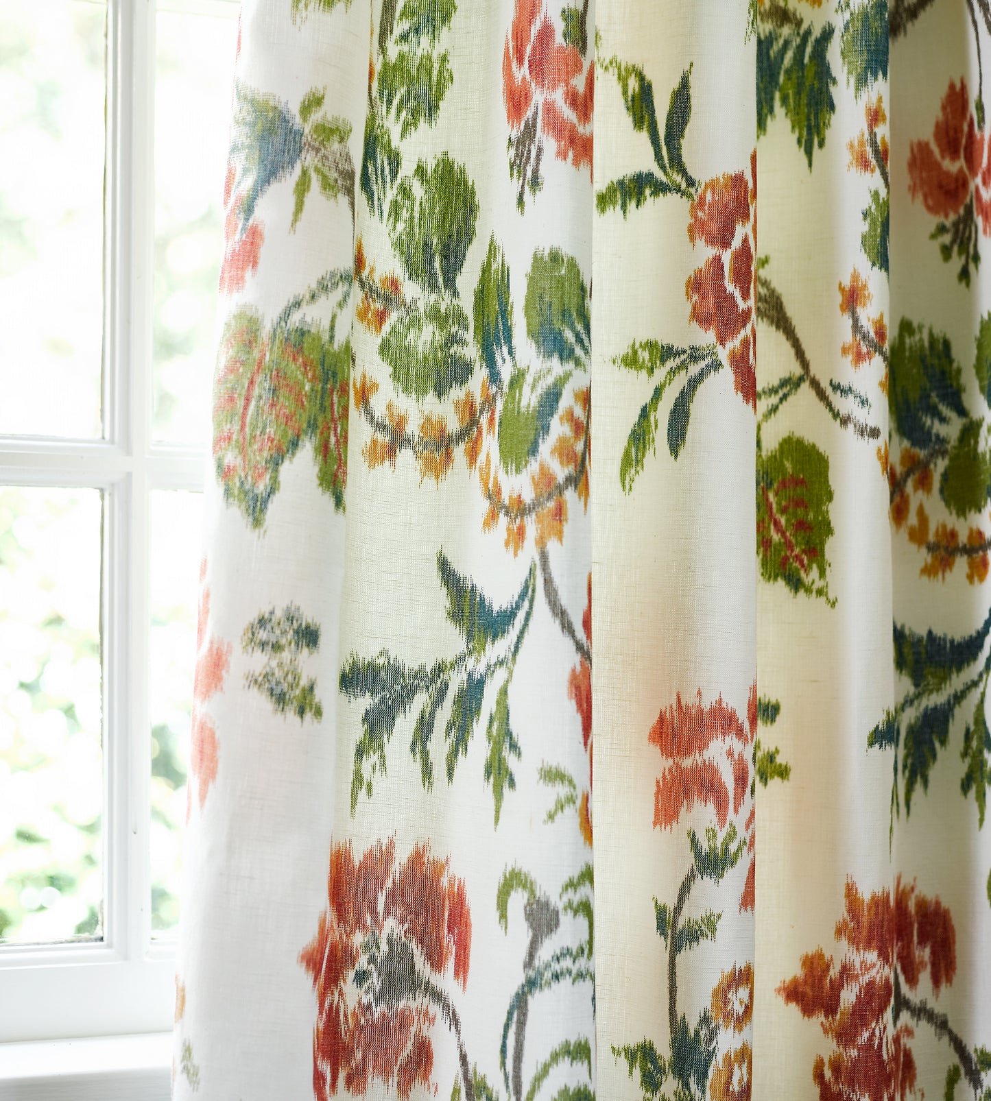 Purchase Scalamandre Fabric Product SC 000216611, Kew Gardens Warp Print Blues On Ivory 4