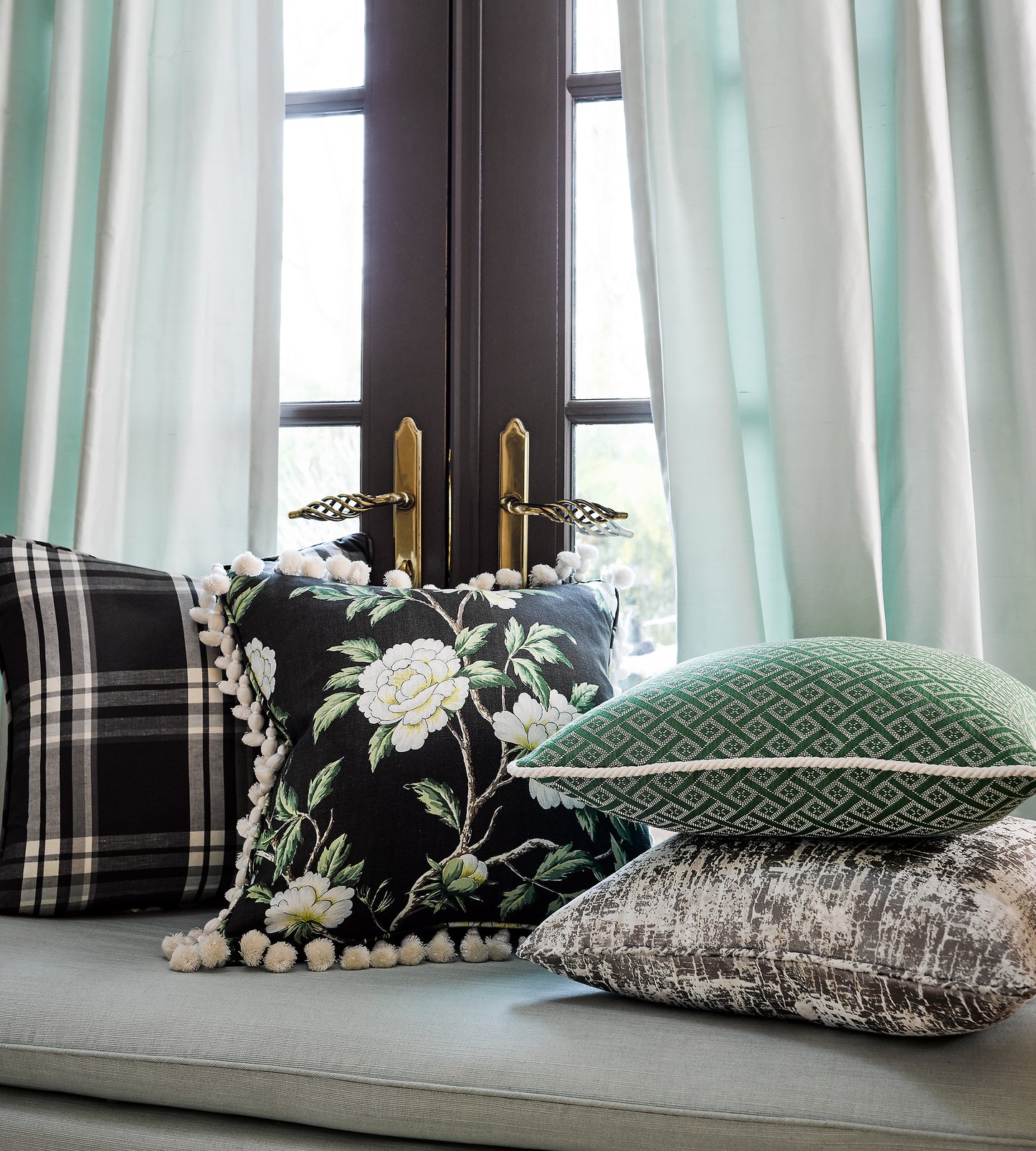 Purchase Scalamandre Fabric Item# SC 000527223, Diamante Matelasse Bluebell 6