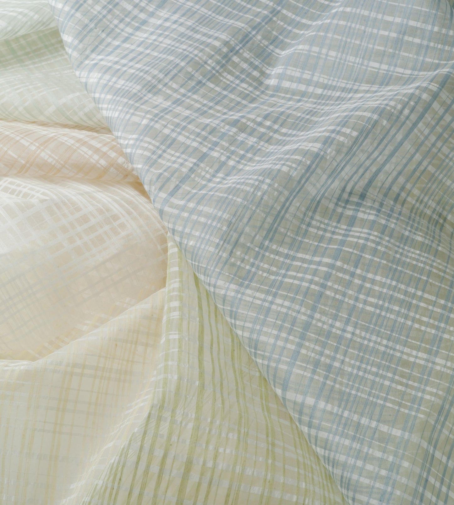 Purchase Scalamandre Fabric Item SC 000436284, Lilly Sheer Aqua 2