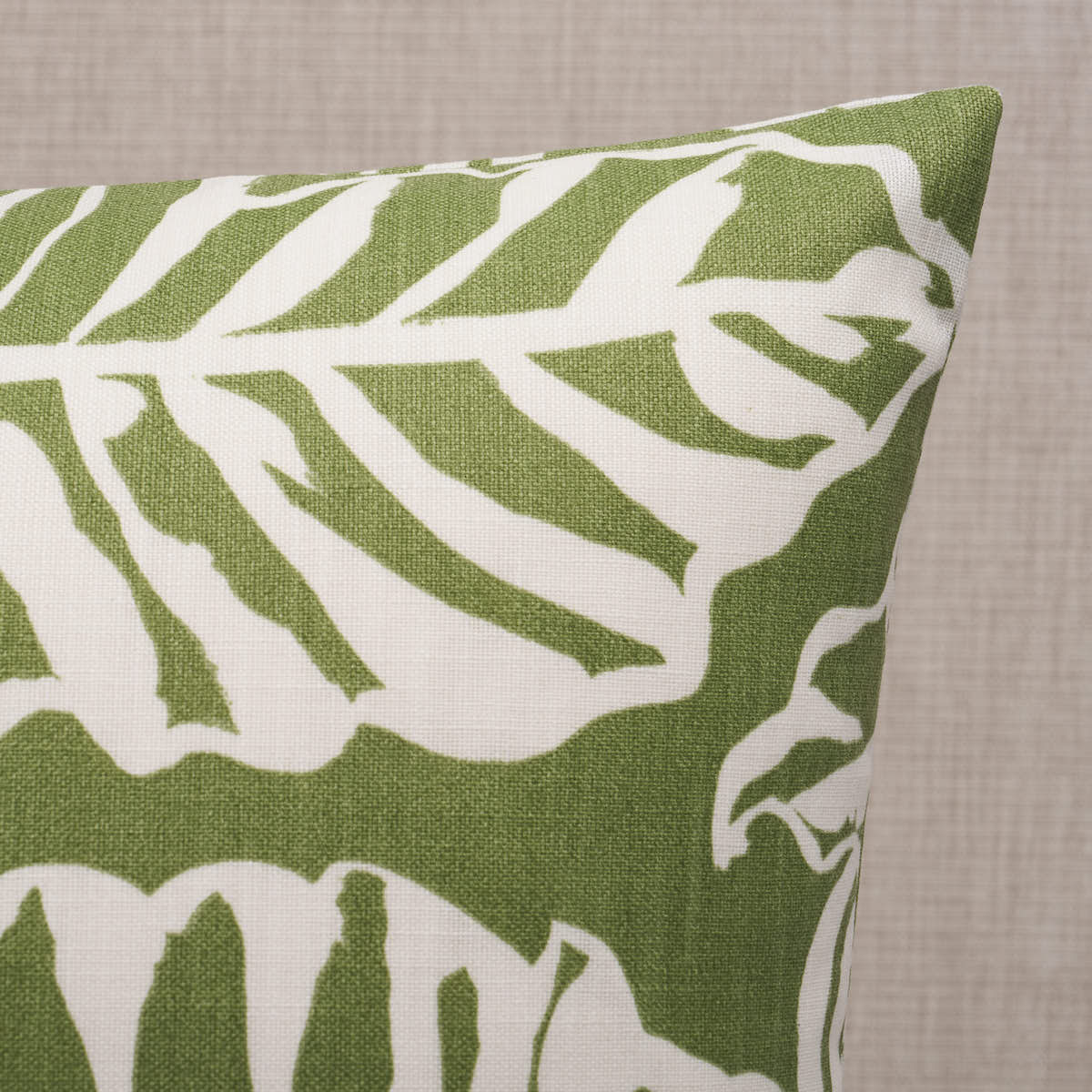 Purchase So18199006 | Del Mar I/O Pillow, Verde - Schumacher Pillows