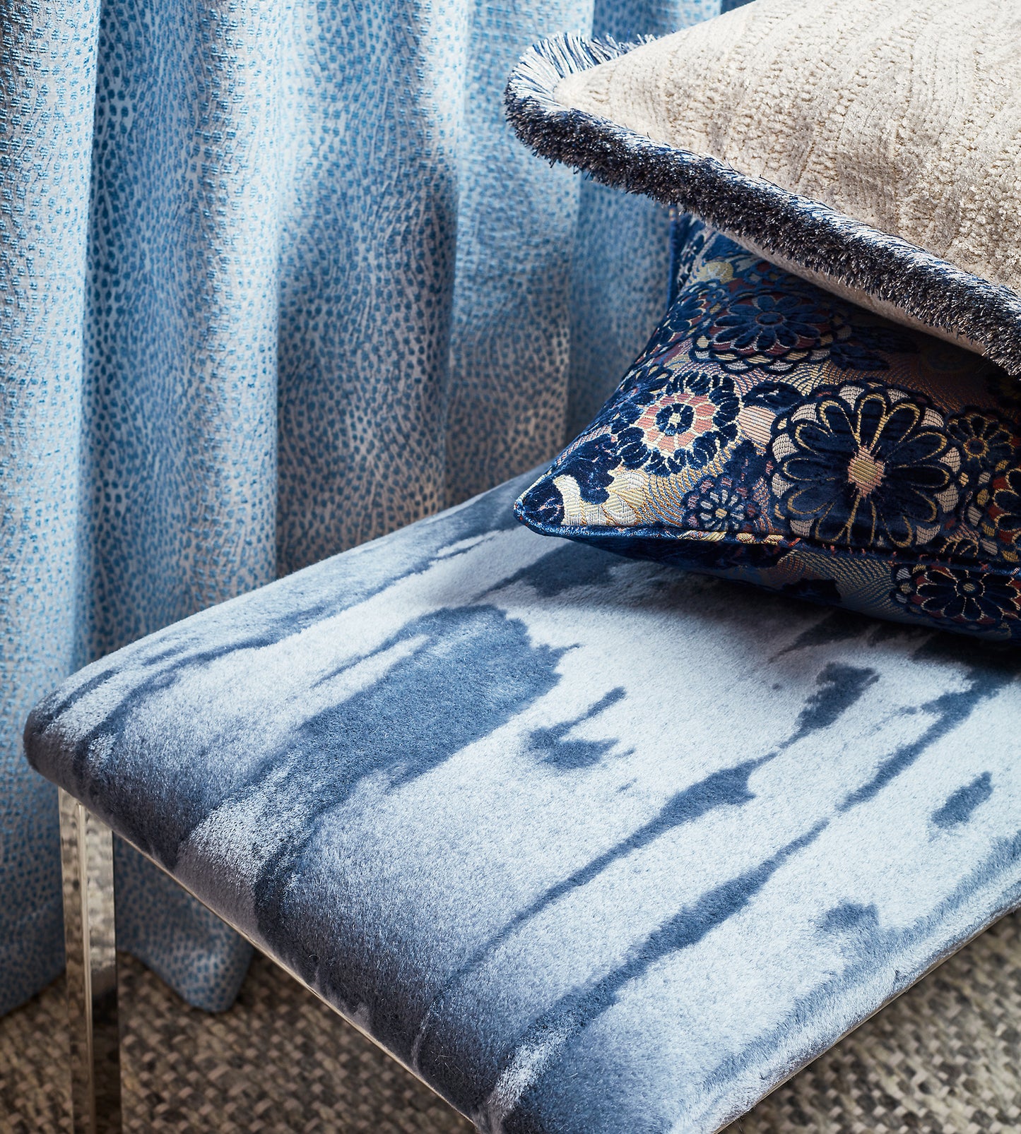 Purchase Old World Weavers Fabric SKU# T1 00033962, Sweater Drizzle 5