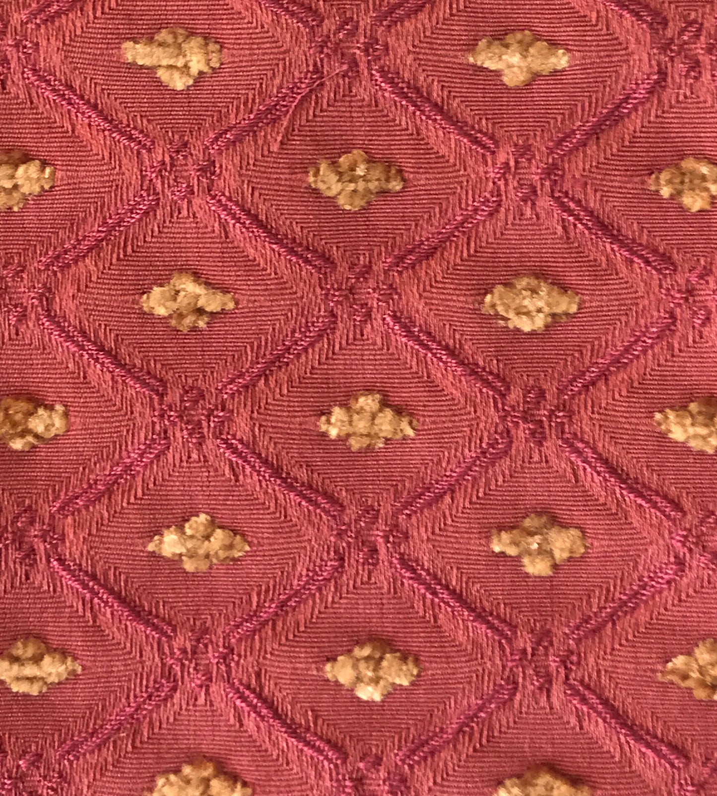 Purchase Old World Weavers Fabric Pattern number VG 00120126, Jewel Tones Red 1