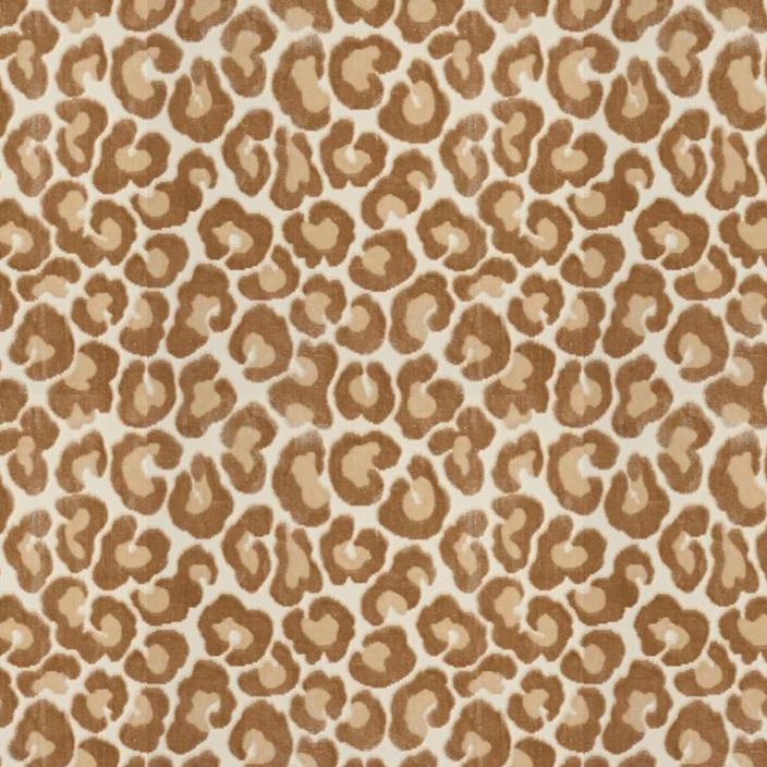 Find 33111.16.0 The Hunt Is On Vanilla Latte Skins White Kravet Couture Fabric