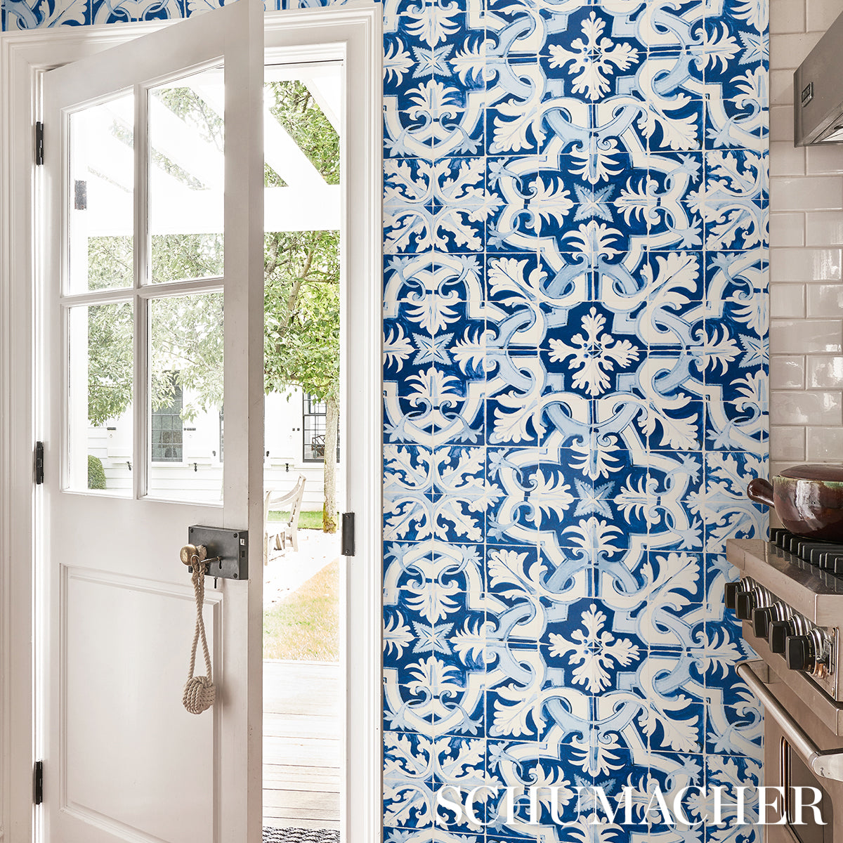 Purchase 5015120 | Azulejos, Azure - Schumacher Wallpaper