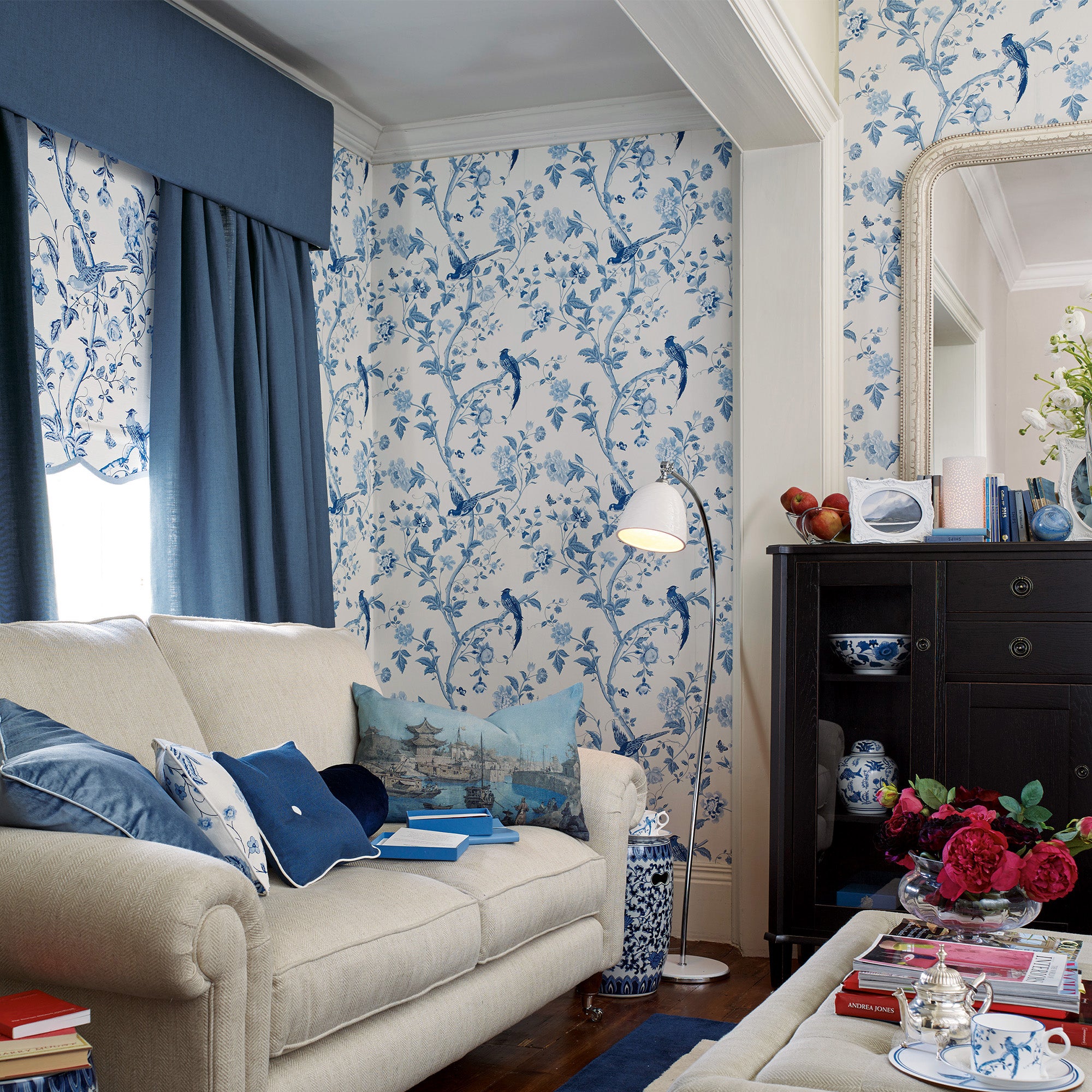じんじん⭐︎ 113390 | Summer Palace Royal Blue - Laura Ashley Wallpaper