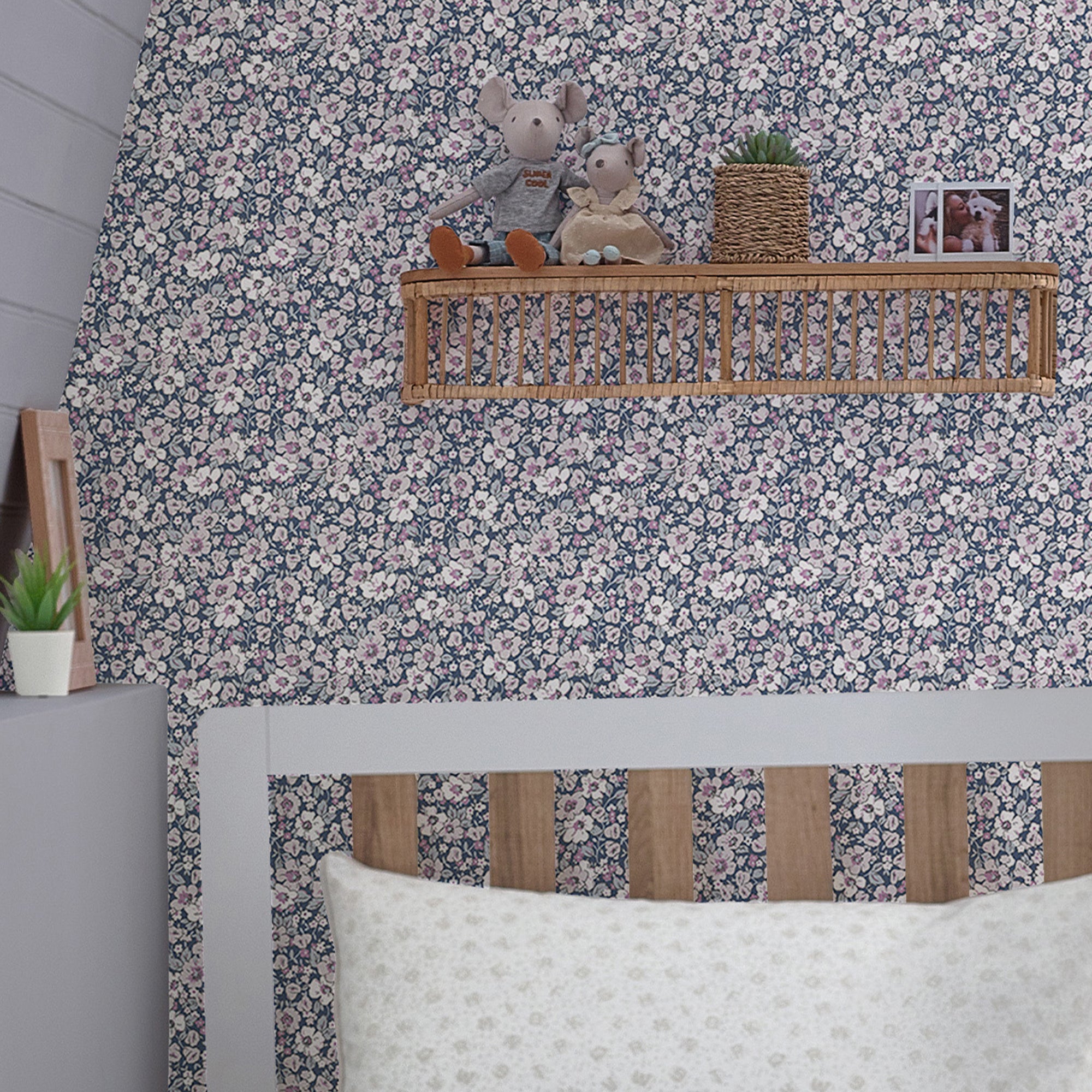 119867 | Libby Purple Removable - Laura Ashley Wallpaper