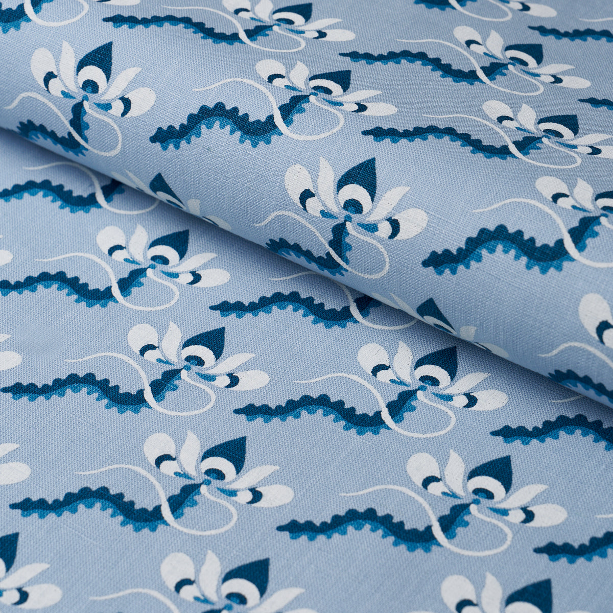 Purchase 182611 | Bombay Rainbow, Bleu - Schumacher Fabric