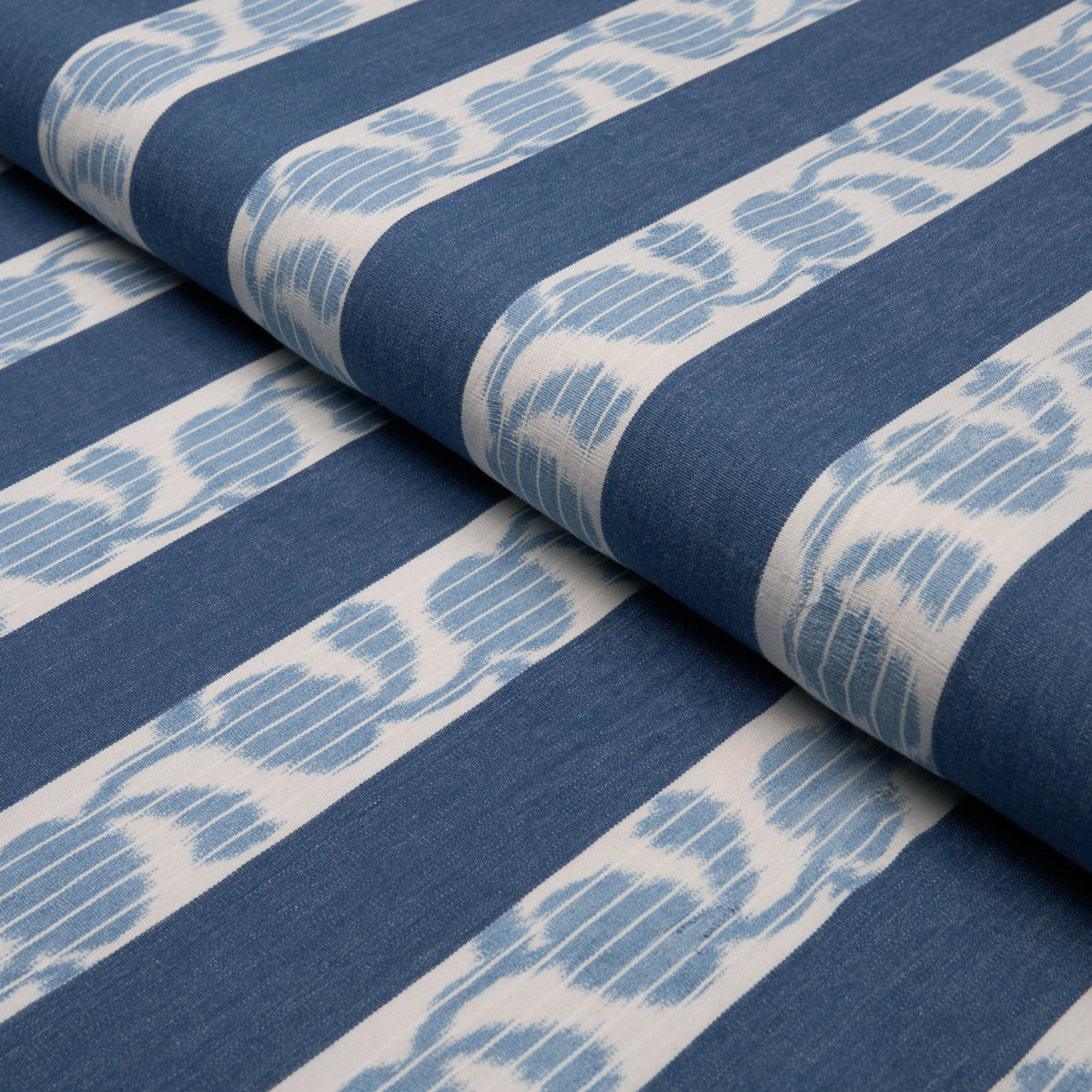 Purchase 182922 | Priya Warp Print, Indigo - Schumacher Fabric