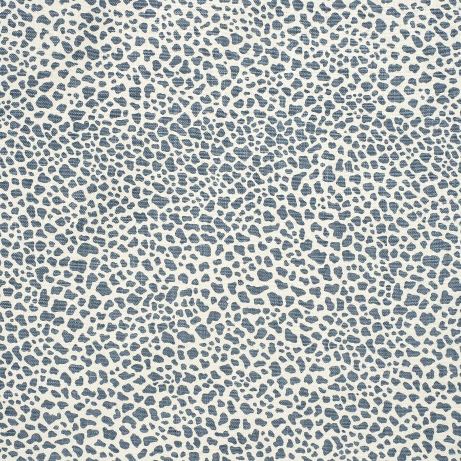 Sample 2020165.5.0 Safari Linen Blue Animal/Insect Lee Jofa Fabric