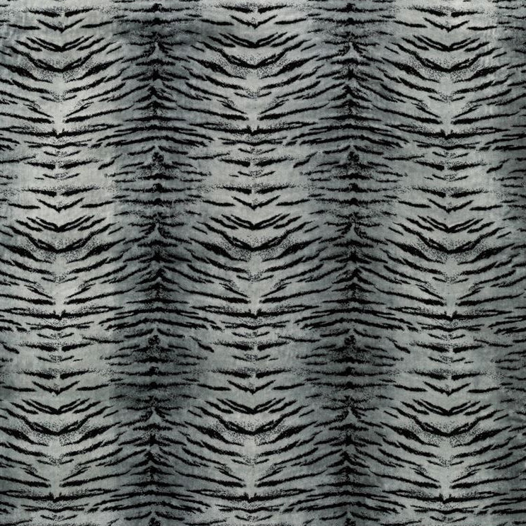 Sample 36327.811.0 Animalier, Silver by Kravet Couture Fabric