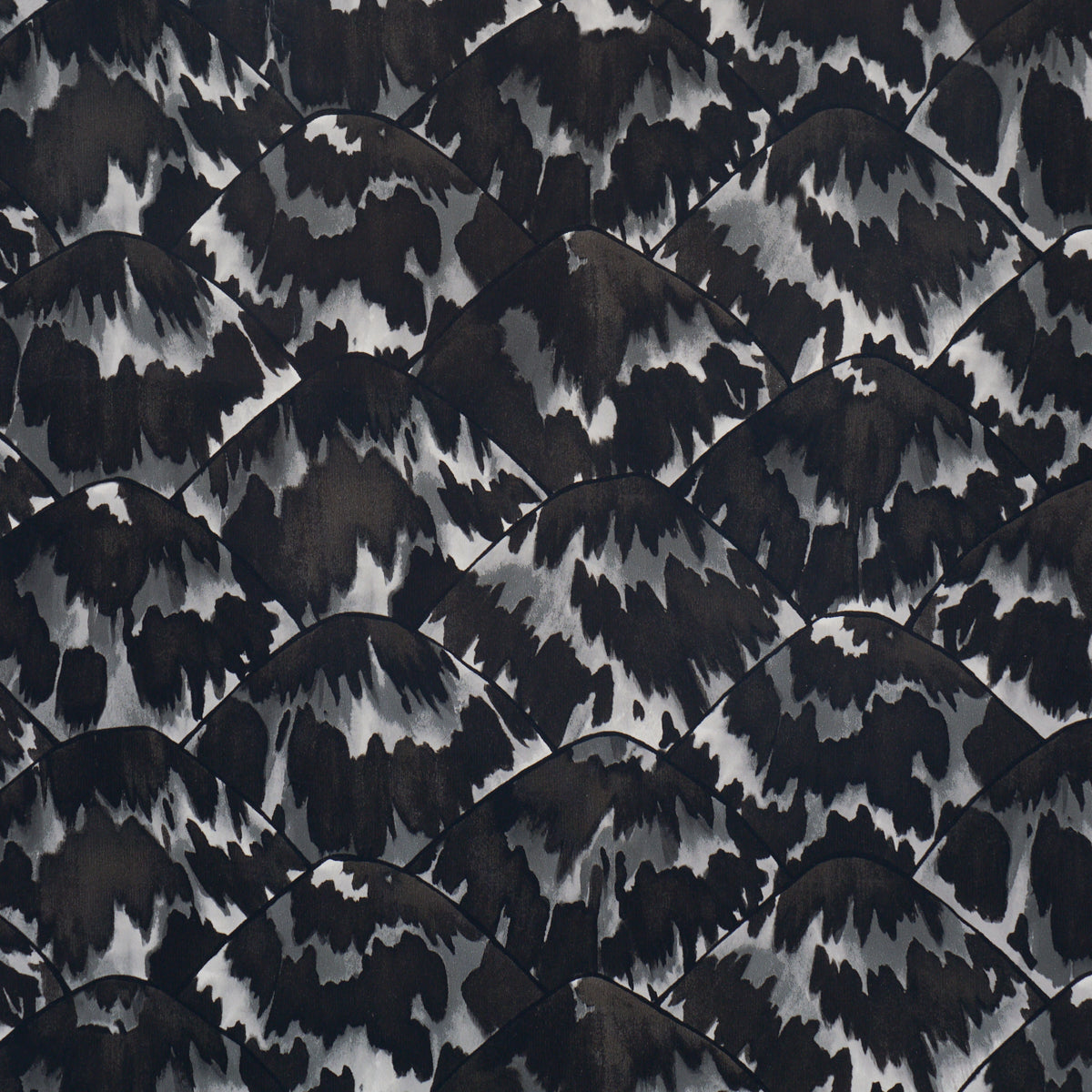 Purchase 5007453 | Tortoise, Blackout - Schumacher Wallpaper