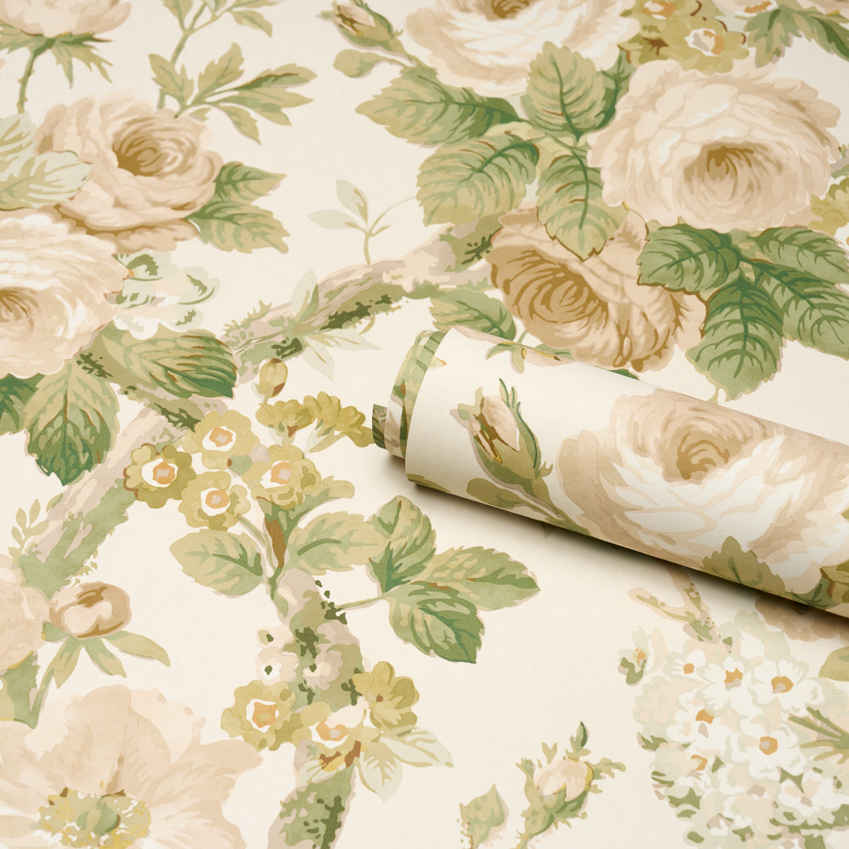 Purchase 5010842 | Nancy Floral, Ivory - Schumacher Wallpaper