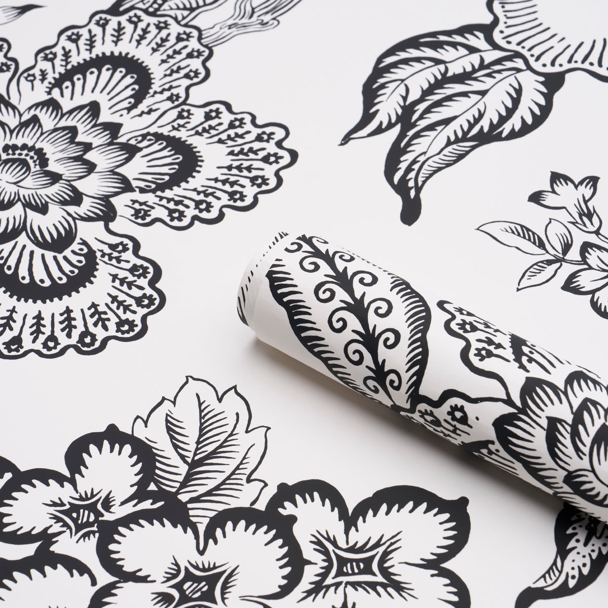 Purchase 5015323 | Hothouse Flowers Silhouette, Black And White - Schumacher Wallpaper