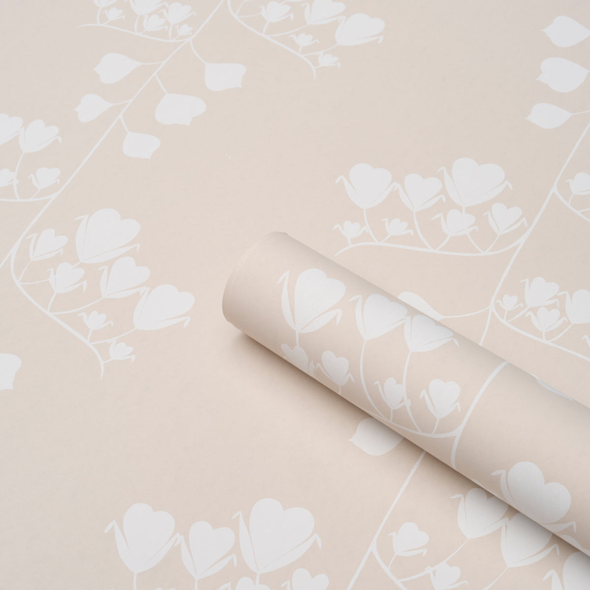 Purchase 5015860 | Bleeding Hearts, Neutral - Schumacher Wallpaper