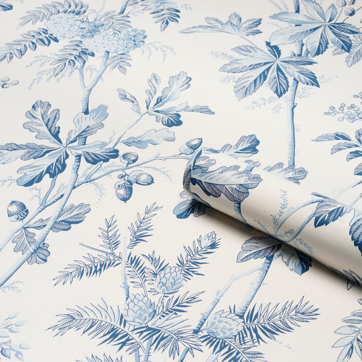 Purchase 5016351 | Brantwood Vine, Porcelain - Schumacher Wallpaper