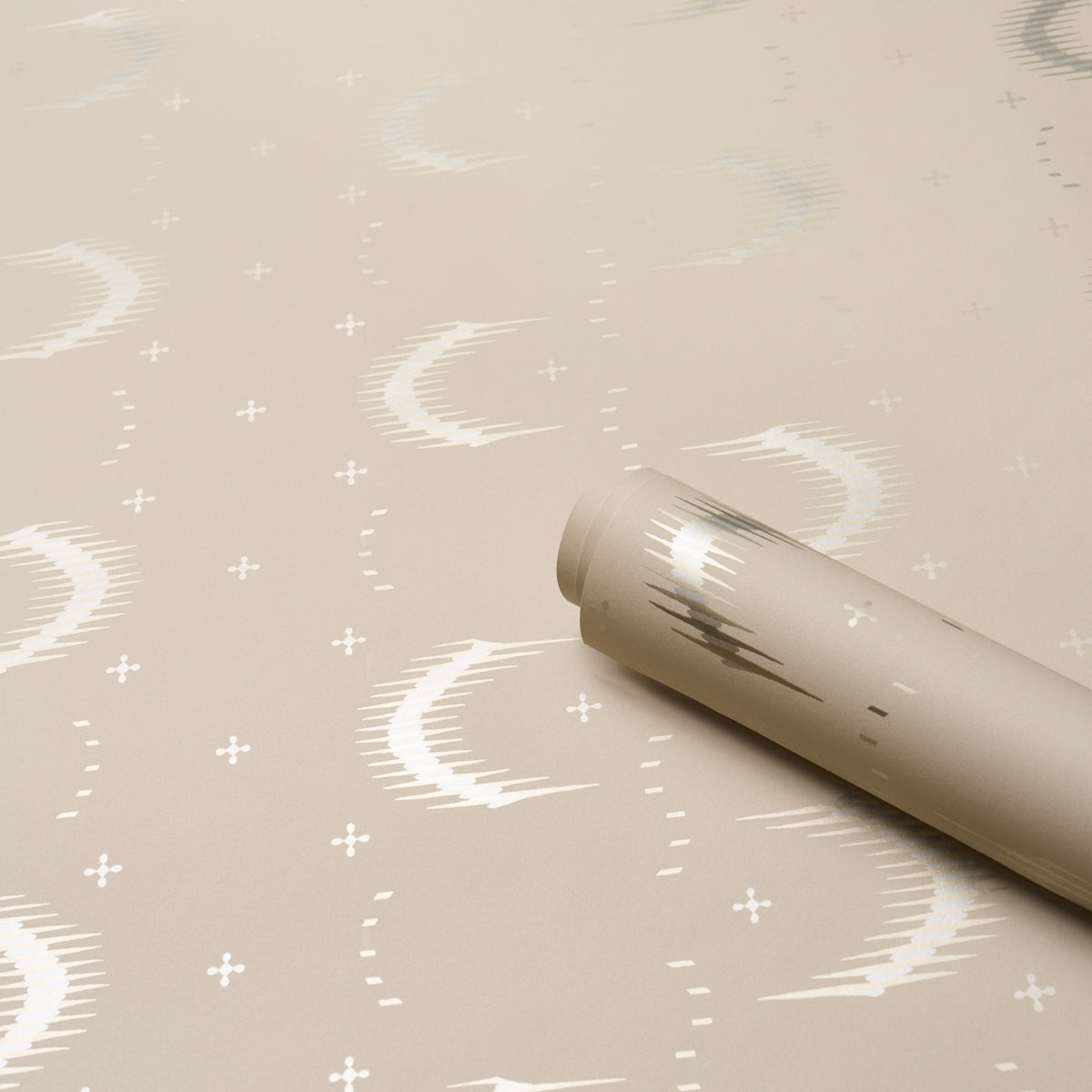 Purchase 5016470 | Aristelle, Warm Silver - Schumacher Wallpaper