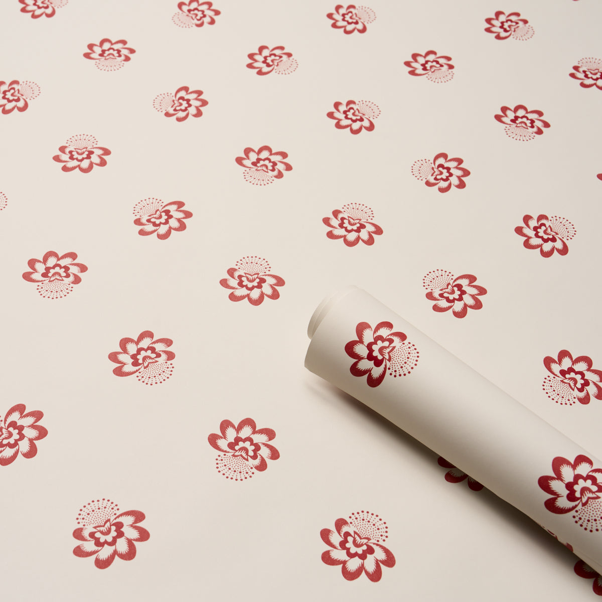 Purchase 5016480 | Auclair Floral, Red - Schumacher Wallpaper