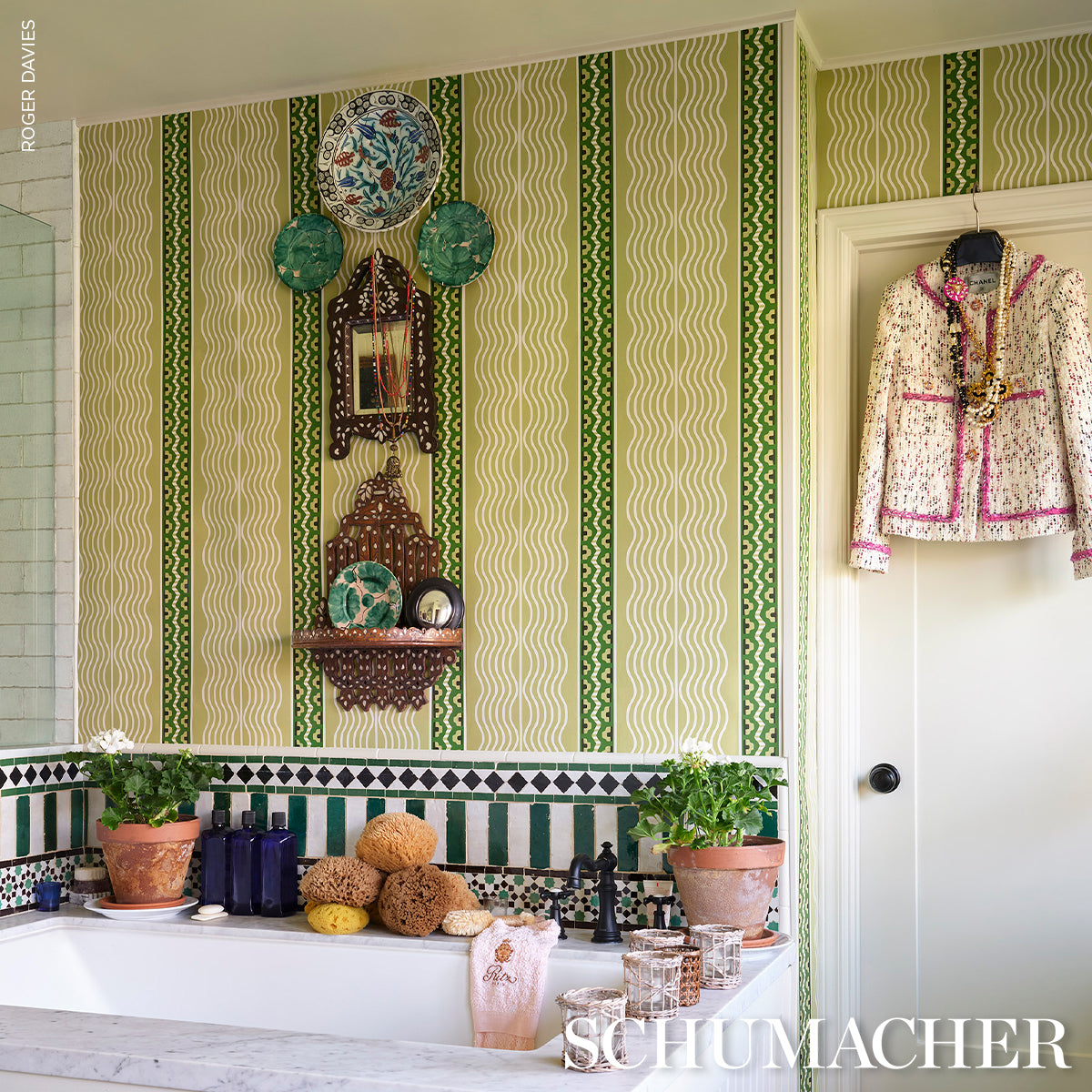 Purchase 5018301 | Crème Anglaise, Juniper Green - Schumacher Wallpaper