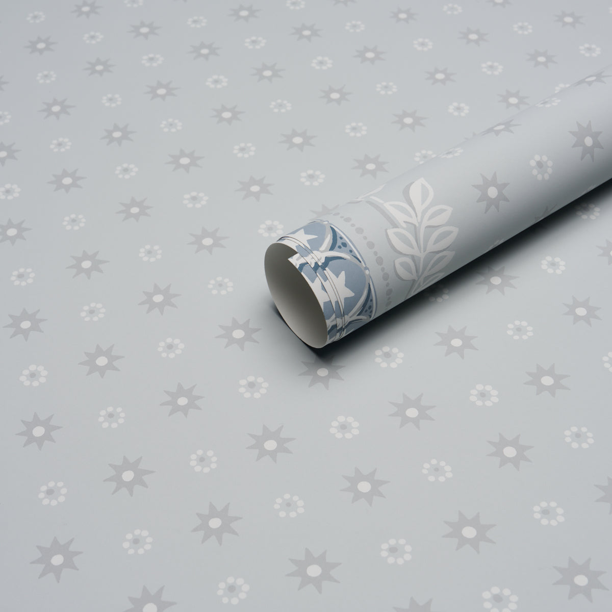 Purchase 5018422 | Astor, Blue - Schumacher Wallpaper