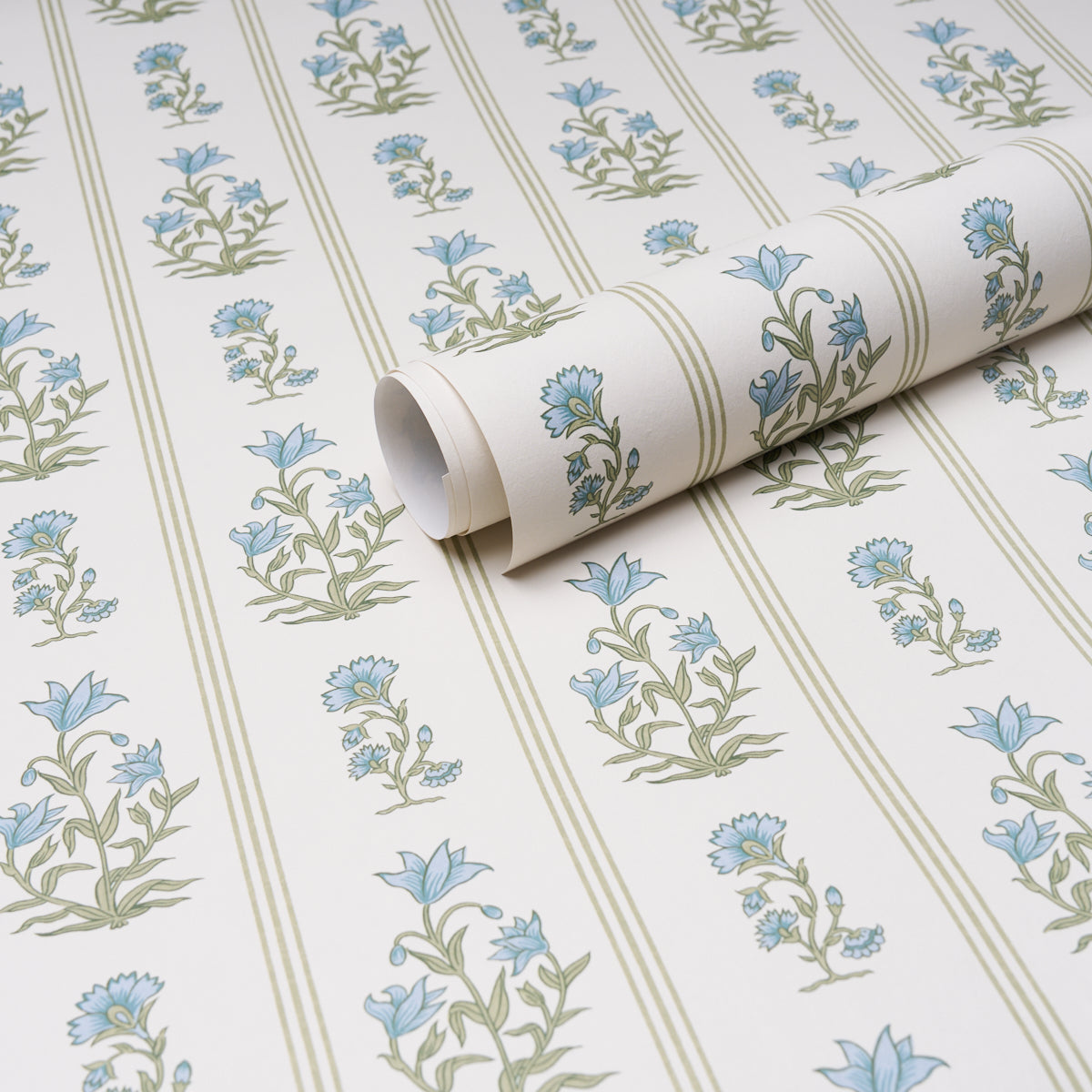 Purchase 5018470 | Ellora, Leaf - Schumacher Wallpaper
