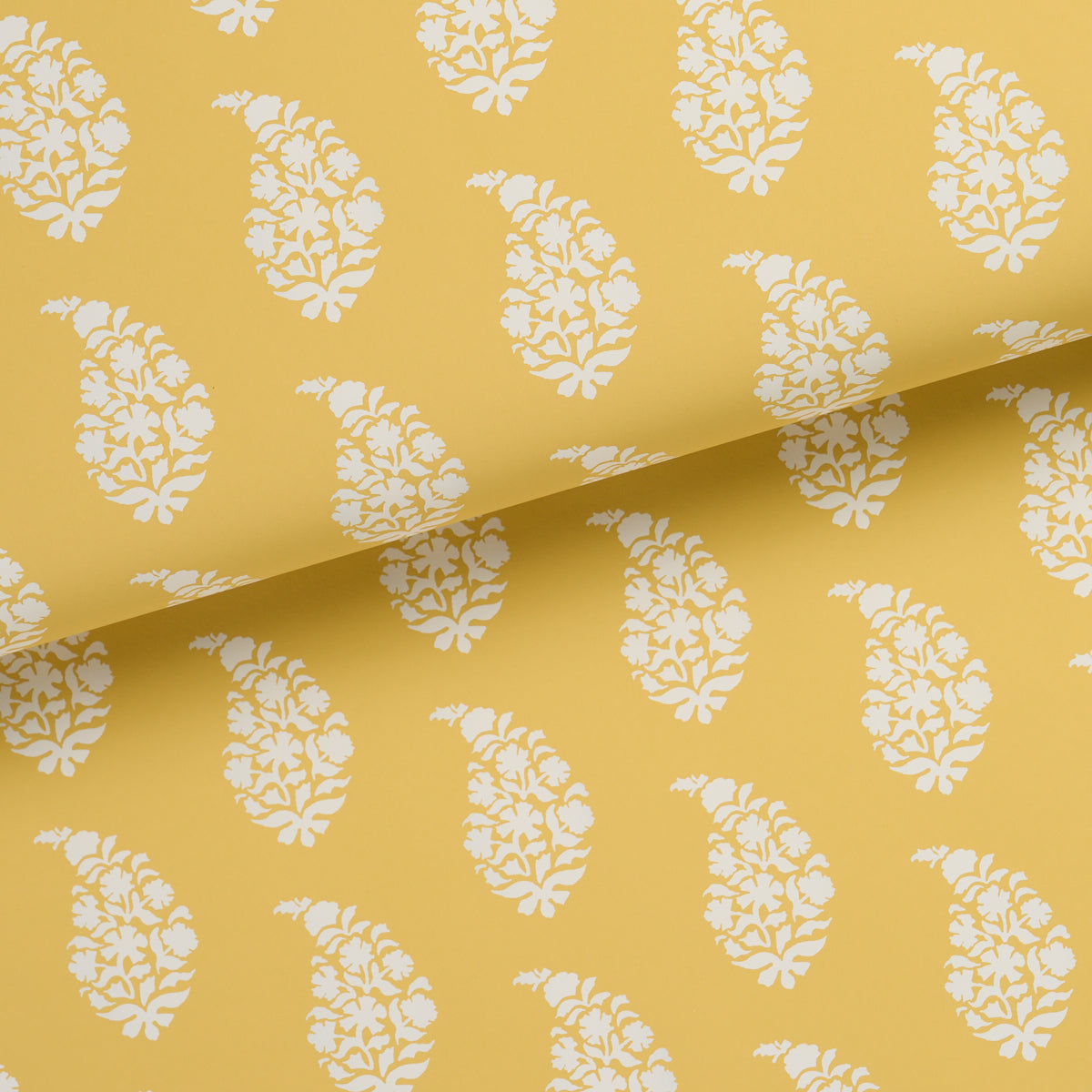 Purchase 5018492 | Kaia Paisley, Yellow - Schumacher Wallpaper