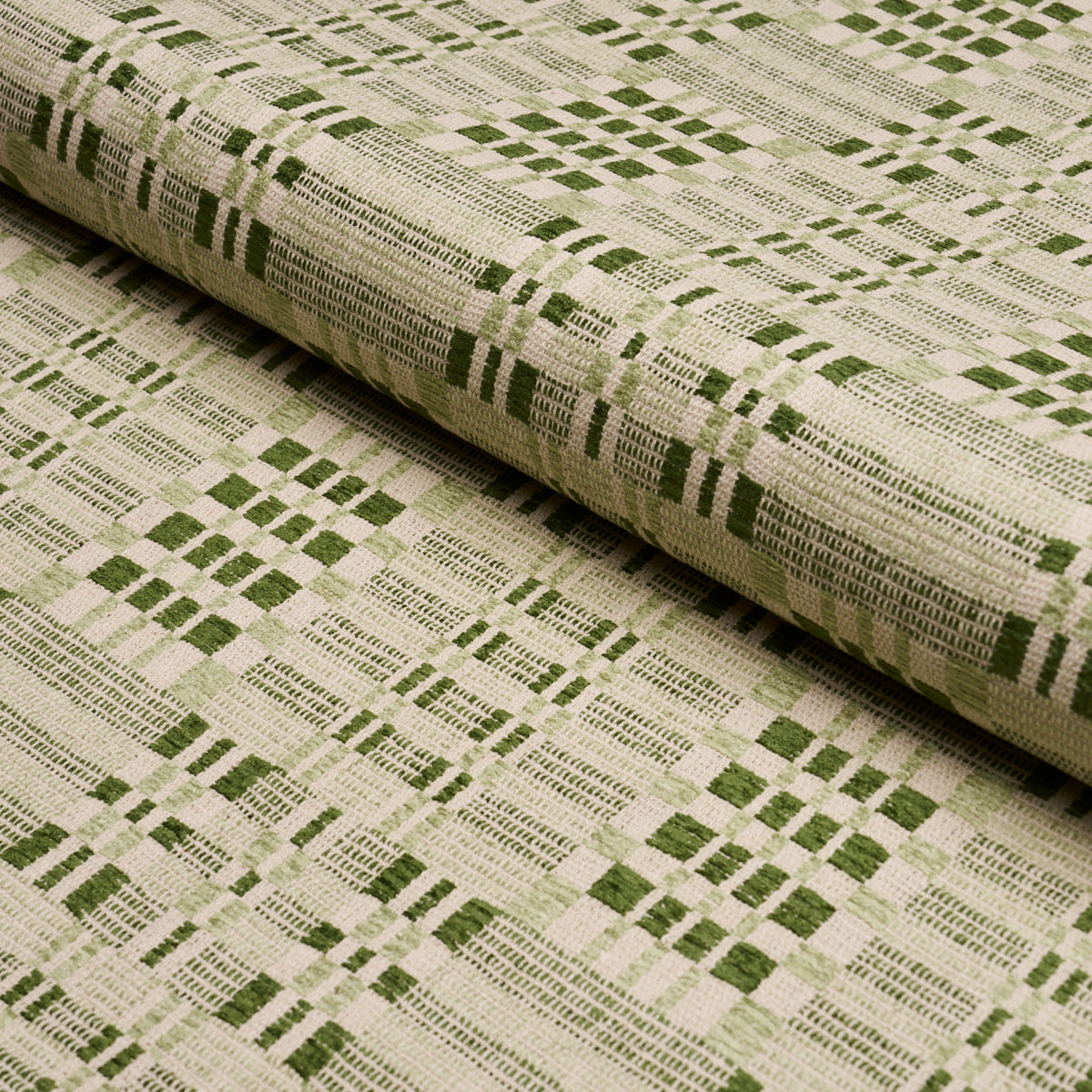 Purchase 76944 | Brimfield, Leaf - Schumacher Fabric
