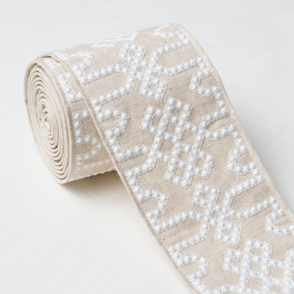 Purchase 80885 | Knotted Trellis Tape, Grey On Neutral - Schumacher Trim