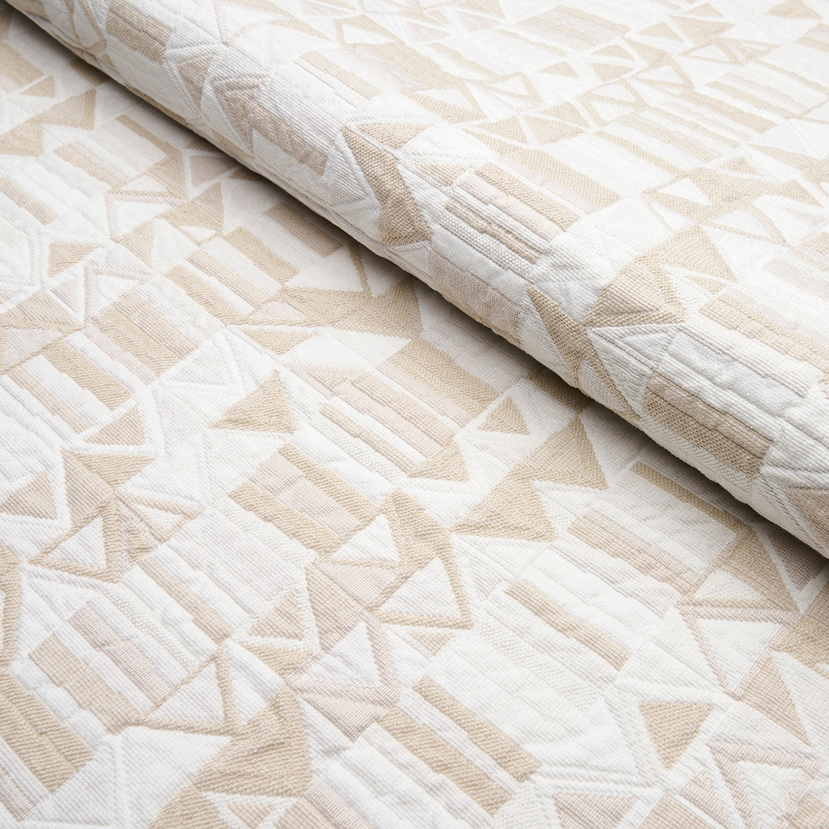 Purchase 82022 | Bouquet Toss, Natural - Schumacher Fabric