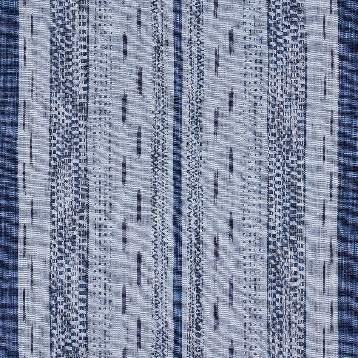 Purchase 82112 | Bouquet Toss, Indigo On Chambray - Schumacher Fabric