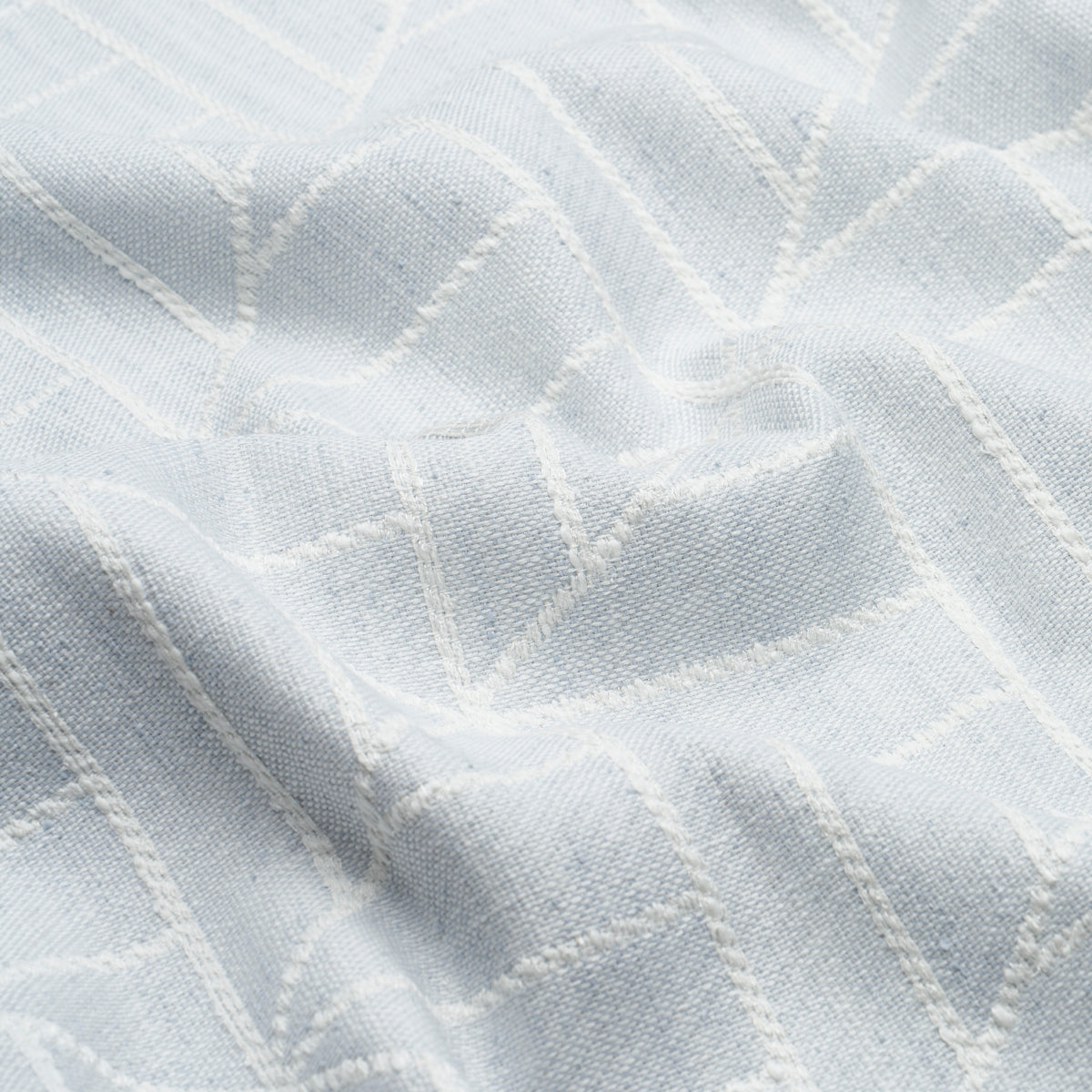 Purchase 83482 | Payne, Arctic - Schumacher Fabric