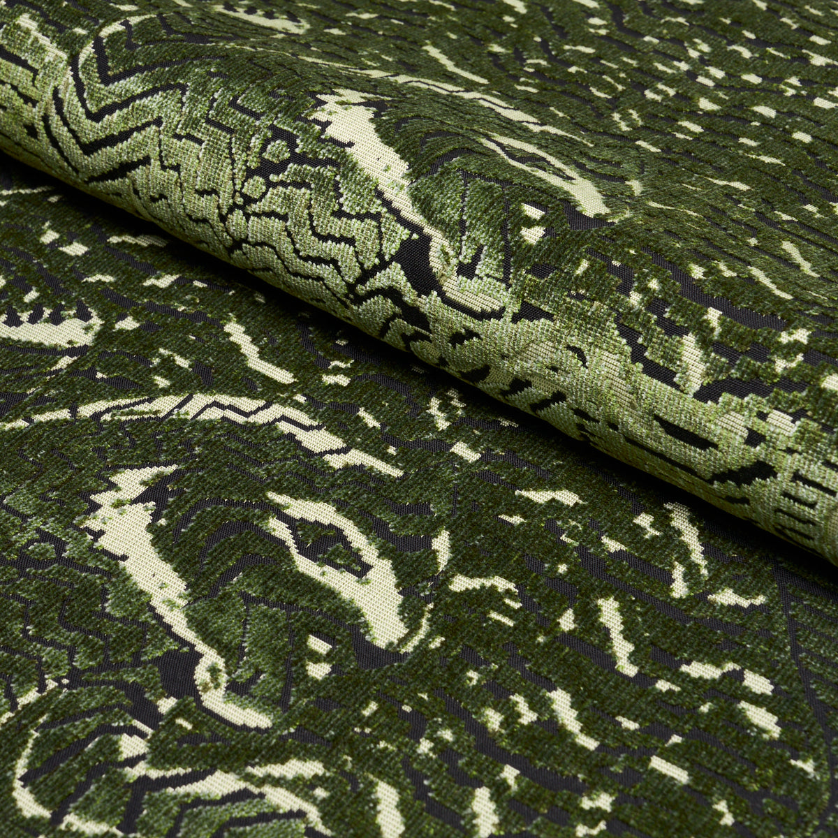 Purchase 84832 | Tigress Velvet, Malachite - Schumacher Fabric