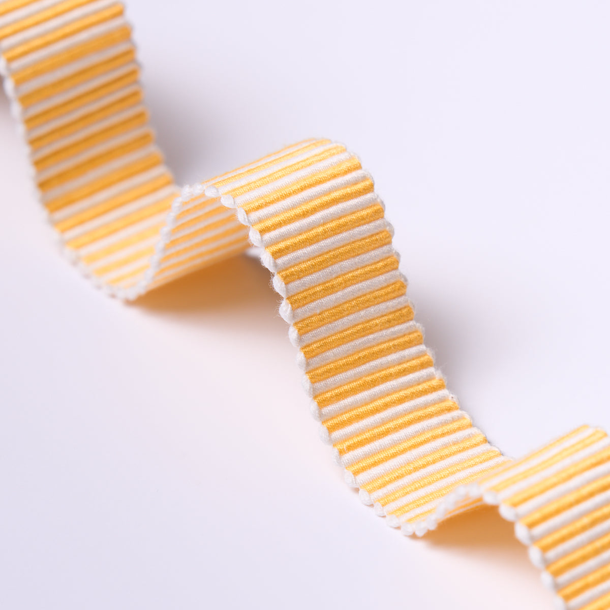 Purchase 85225 | Knox Tape Narrow, Gold - Schumacher Trim